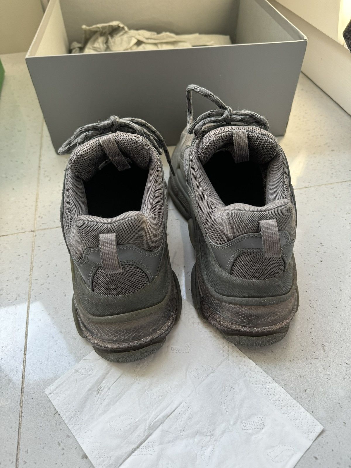 Balenciaga Balenciaga Triple S sneaker Size US 9 / EU 42 - 15 Thumbnail