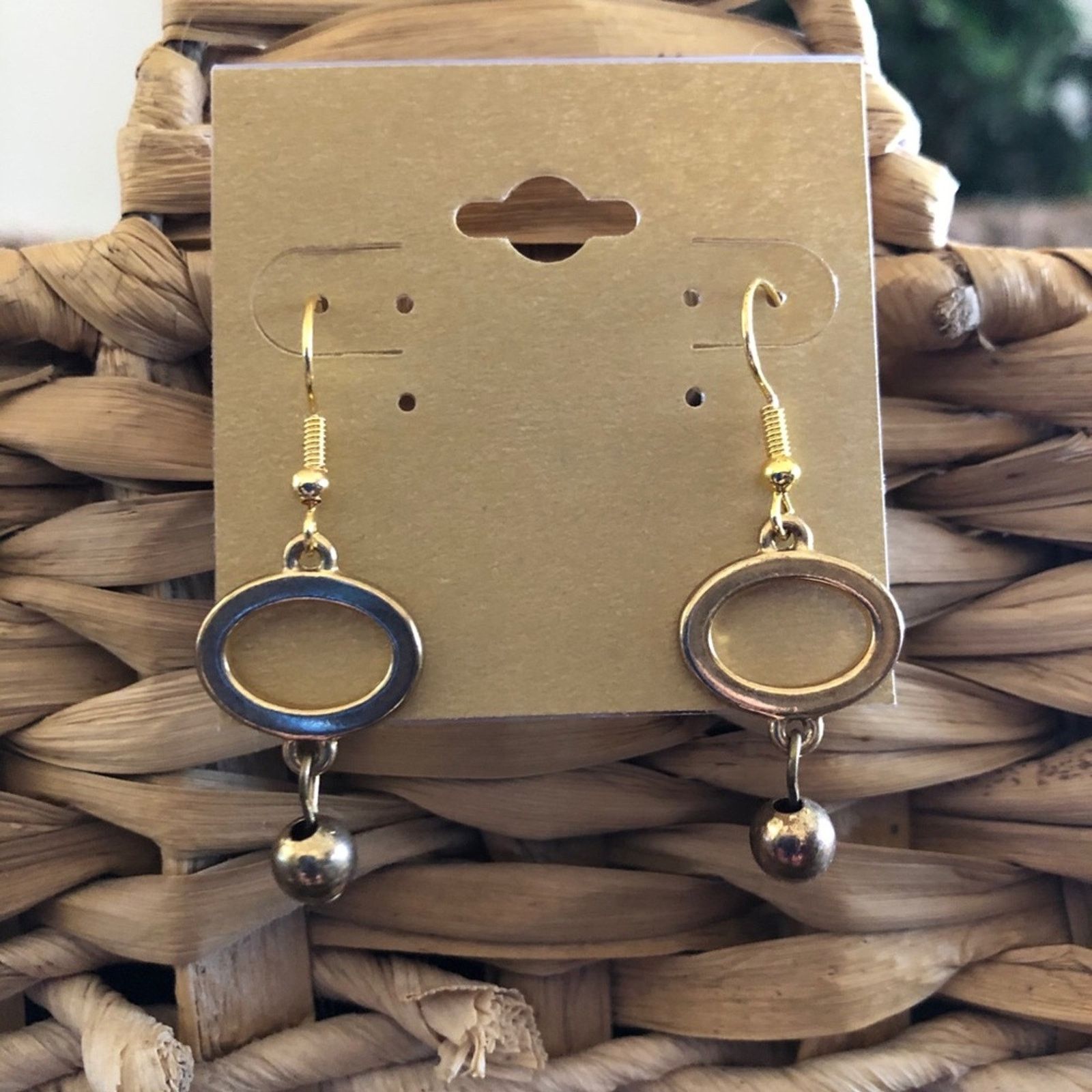 Vintage Vintage repurpose gold tone loop bead earrings Size ONE SIZE - 1 Thumbnail