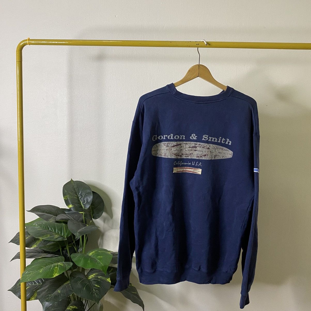 Vintage Vintage 1990s Gordon & Smith Surf Crewneck Surfing Style Size US L / EU 52-54 / 3 - 1 Thumbnail