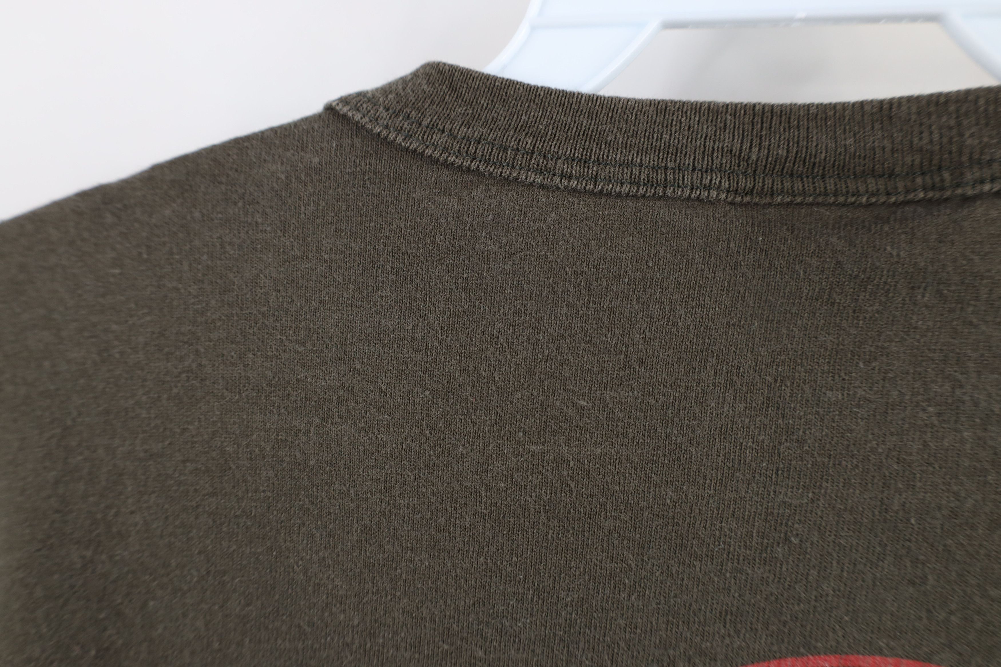 Levi's × Vintage Vintage Y2K 2000 Levis Spell Out Red Star T-Shirt Green USA Size US M / EU 48-50 / 2 - 9 Thumbnail