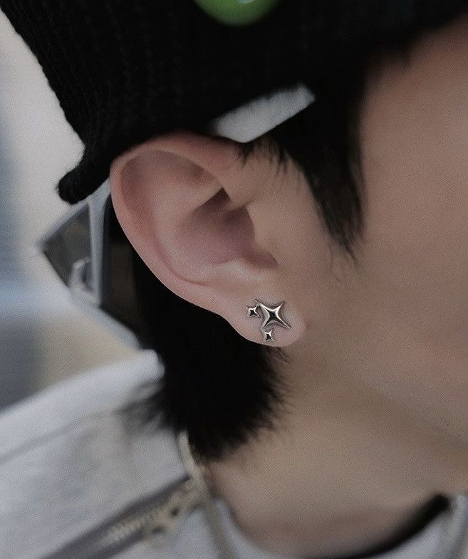 Jewelry × Vintage Retro punk 2000s y2k modern triple star stud earring Size ONE SIZE - 3 Thumbnail
