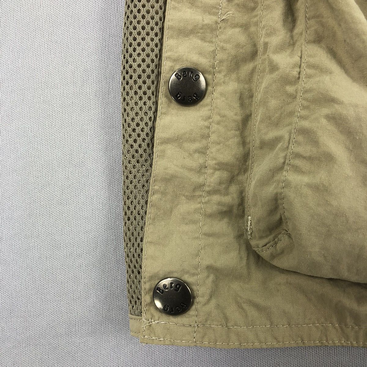 Mizuno Vintage 90's Berg x Mizuno Muti Pocket Vest Outdoor Gear Size US M / EU 48-50 / 2 - 12 Thumbnail