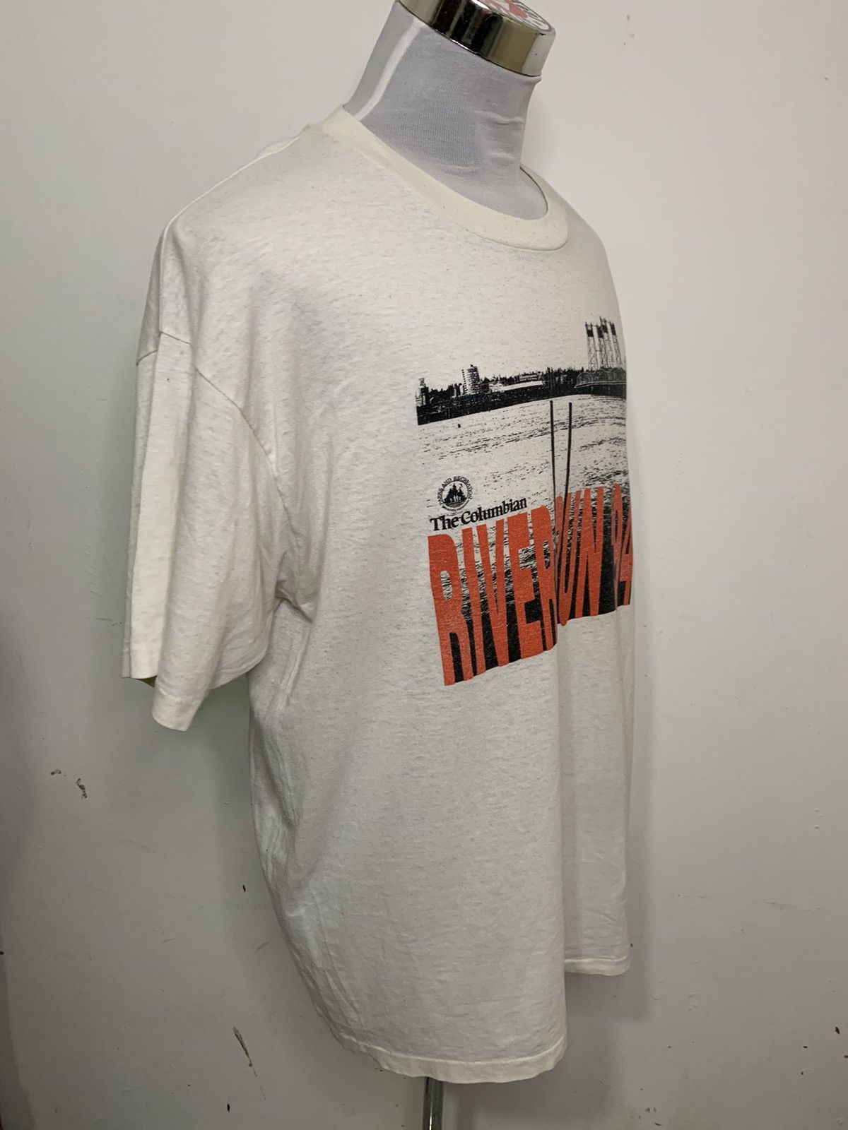 Hanes T-shirt vintage hanes river run 94 Size US XL / EU 56 / 4 - 4 Thumbnail