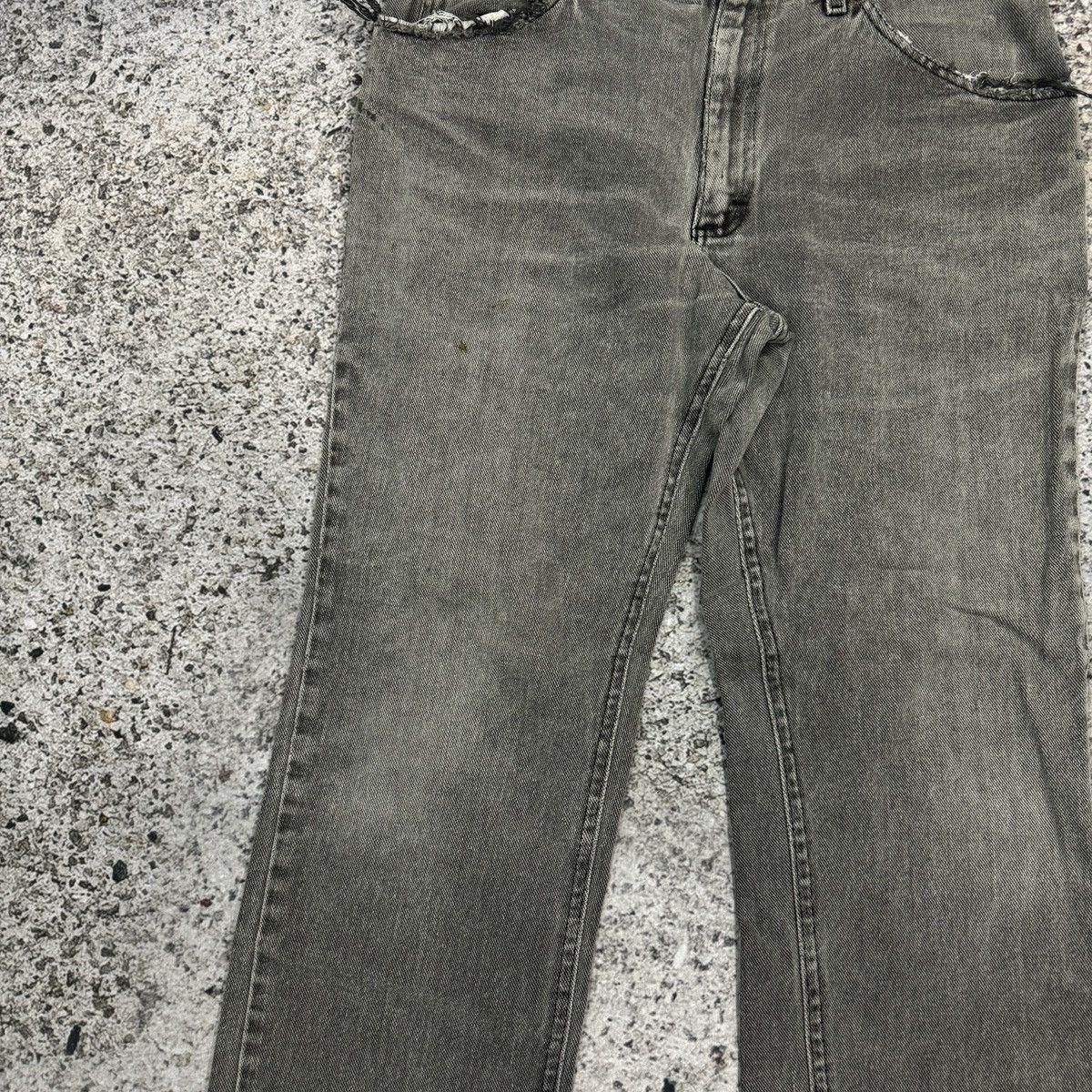 Vintage Sun Faded Thrashed Distressed Lee Jeans ERD Grunge Style Size US 31 - 9 Thumbnail