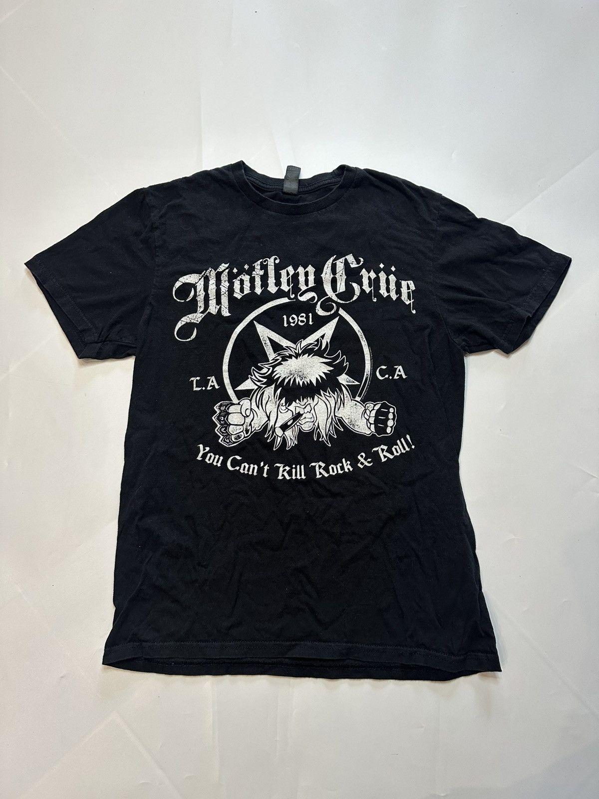Gildan Motley Crue Classic Band T Shirt Mens Size US M / EU 48-50 / 2 - 1 Thumbnail