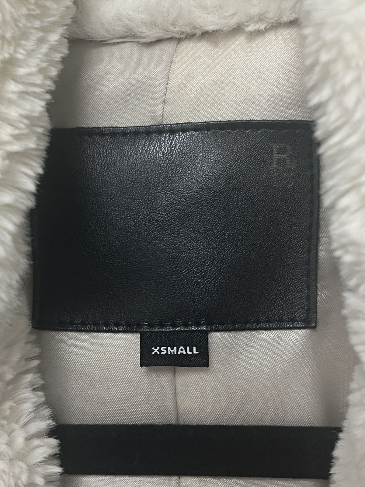 R13 Teddy bear coat. XS Size US XS / EU 42 / 0 - 5 Thumbnail