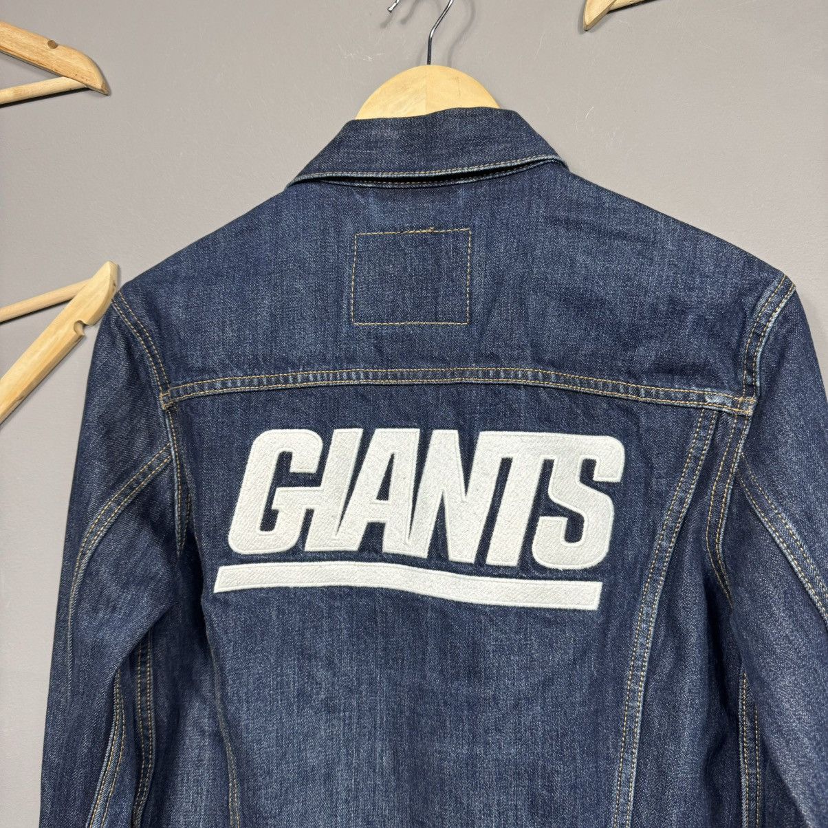 Levi's × NFL Levi’s x NFL New York Giants Denim Jacket Size US S / EU 44-46 / 1 - 7 Thumbnail