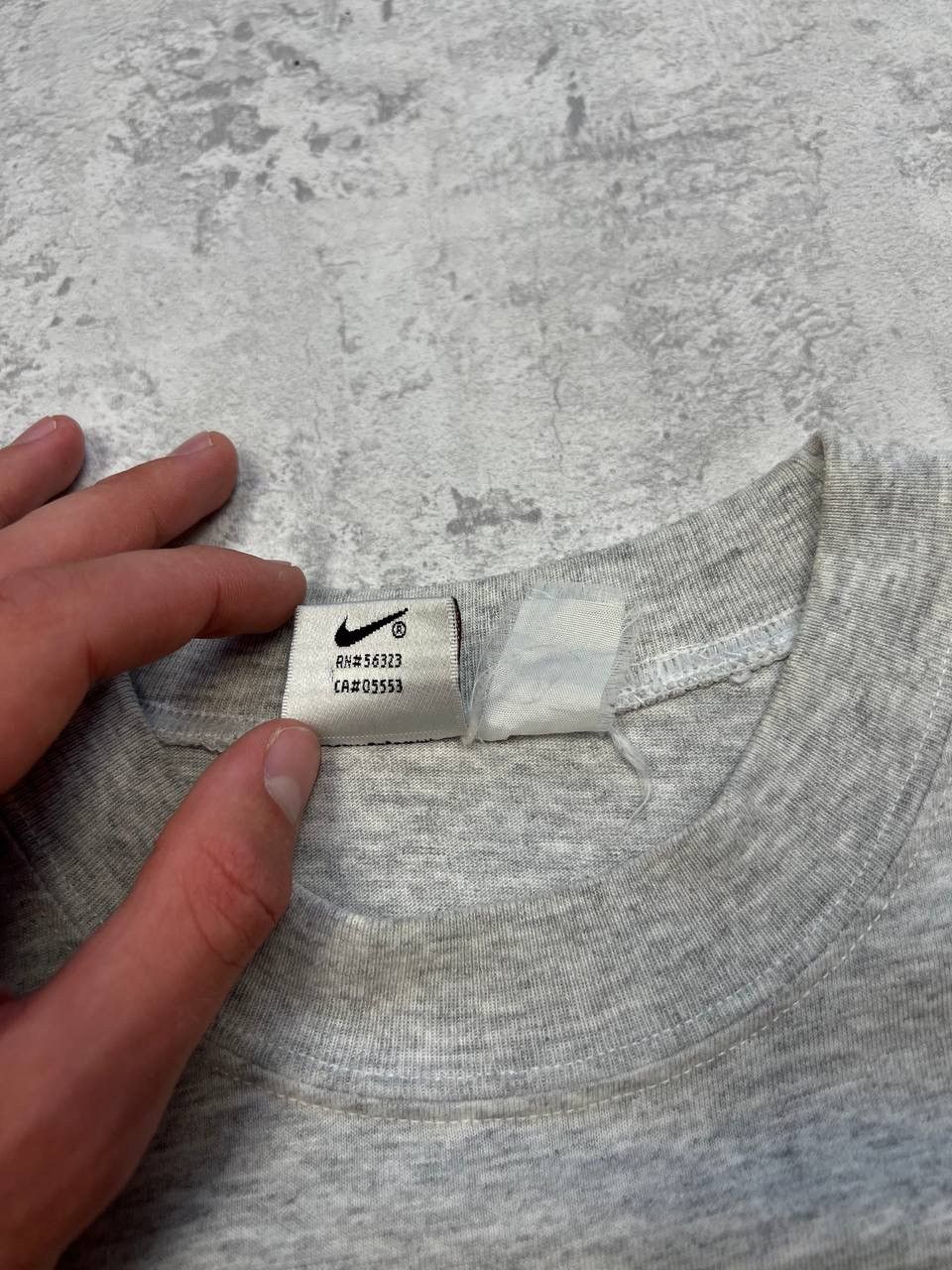 Nike Vintage Nike AIR T-Shirt Big Logo Size US L / EU 52-54 / 3 - 9 Thumbnail