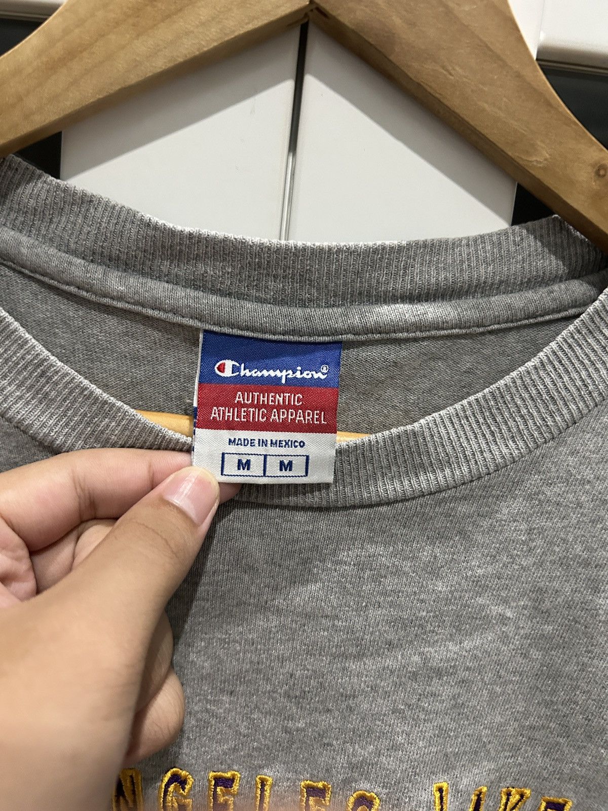 Champion × NBA × Vintage Vintage Champion Los Angeles Lakers T-shirt Size US XS / EU 42 / 0 - 8 Thumbnail