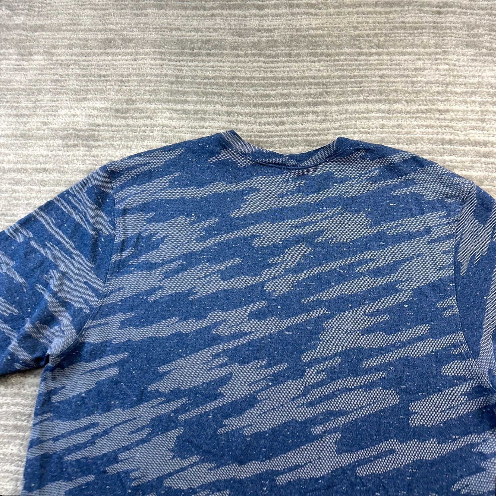 Lululemon Lululemon Shirt Medium Blue Camouflage Metal Vent Breathe Short Sleeve Gym Mens Size US M / EU 48-50 / 2 - 5 Thumbnail