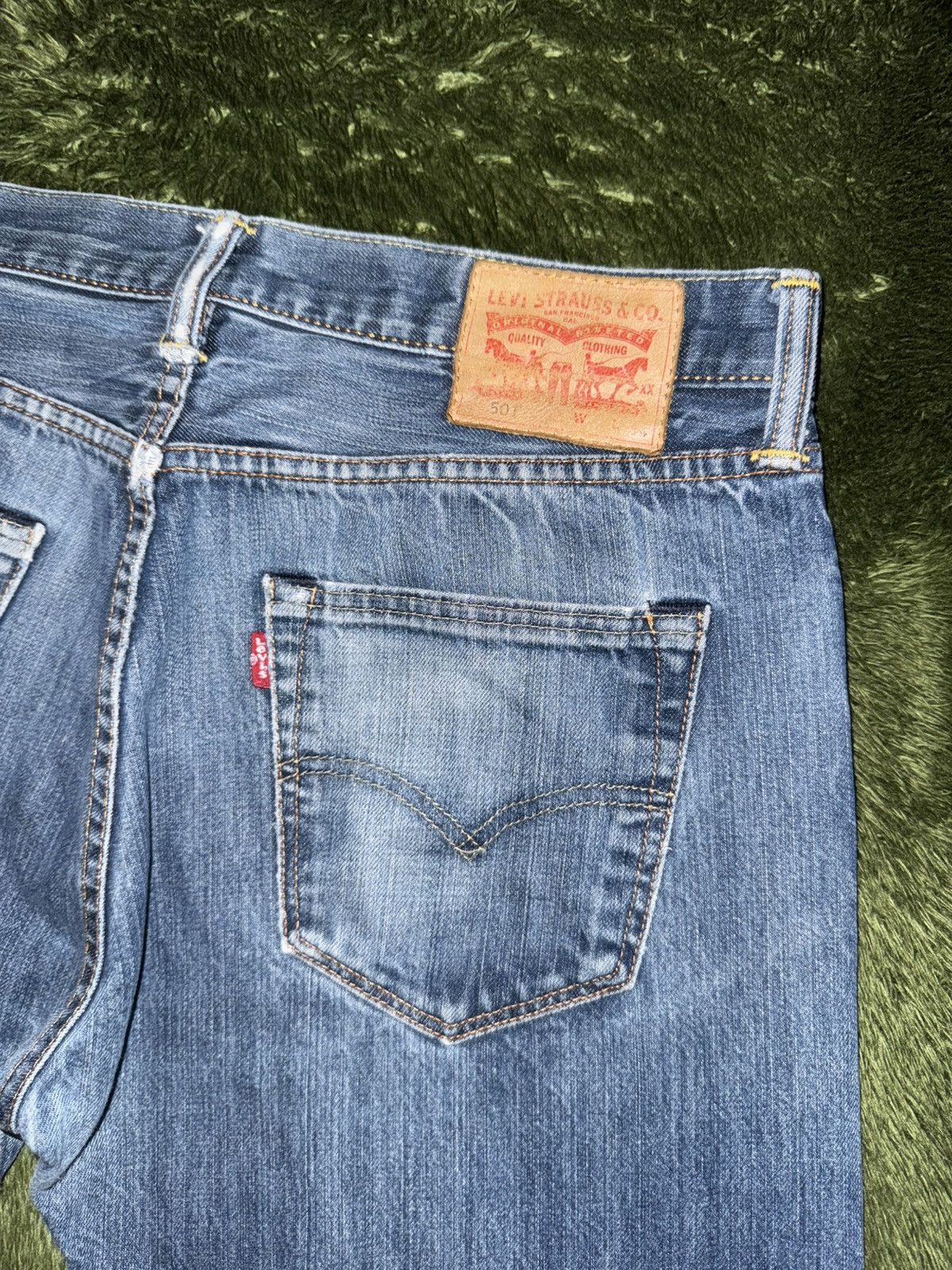 Levi's [W33/L34] Levis 501 Leather label button fly denim pants Size US 33 - 9 Thumbnail