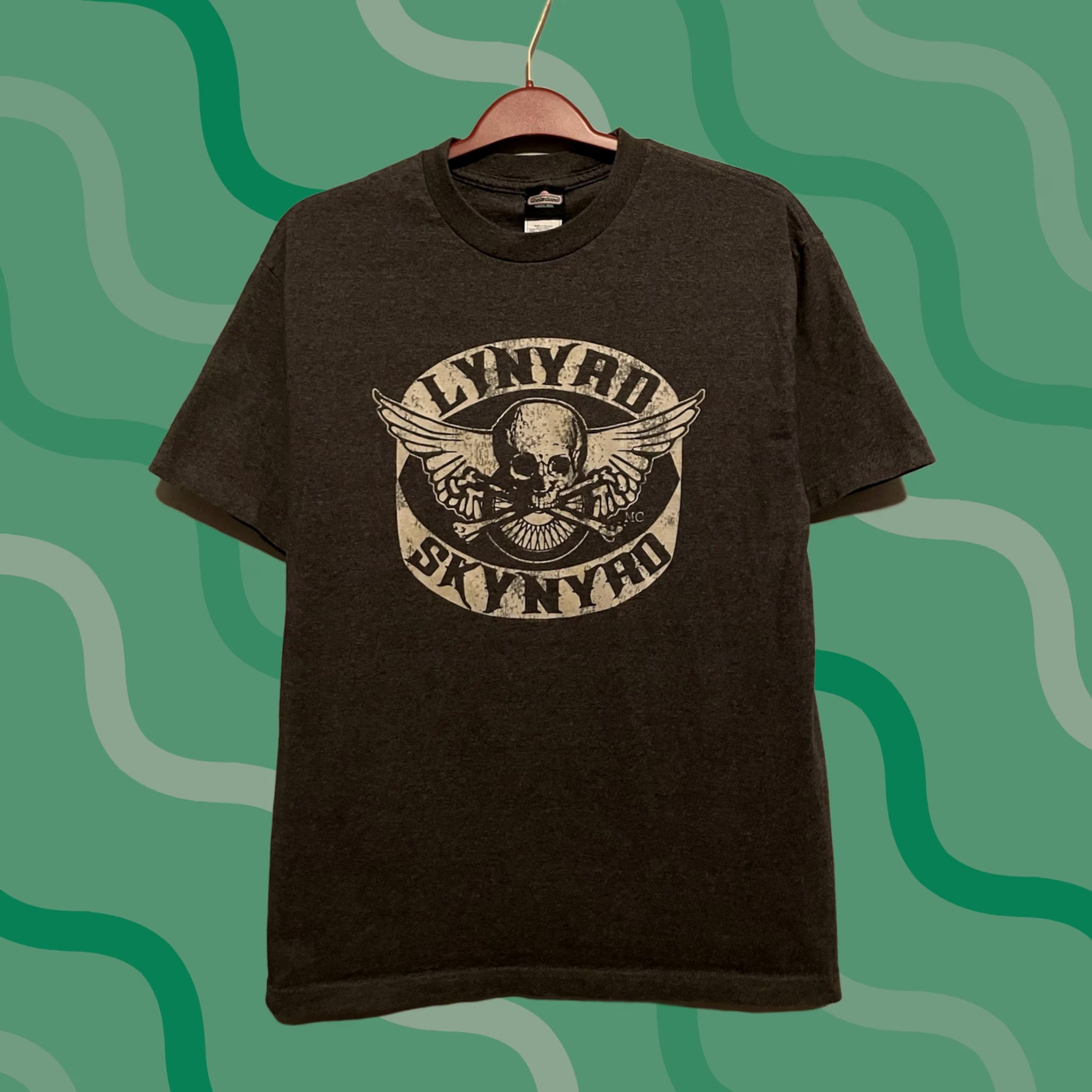 Vintage VINTAGE Lynyrd Skynyrd Shirt XL Mens Gray Short Sleeve Skull Old Glory Winged Skull T-Shirt Size US XL / EU 56 / 4 - 1 Thumbnail