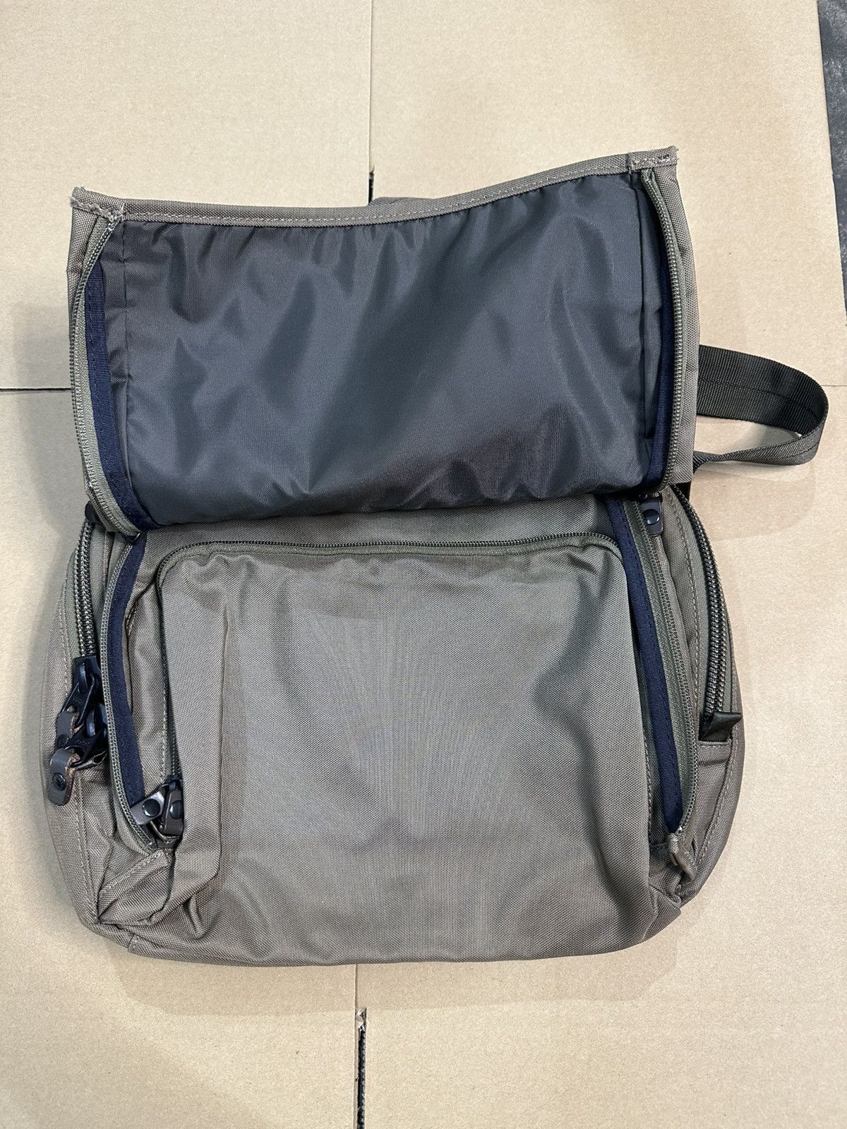 Japanese Brand × Y's × Yohji Yamamoto Y’saccs Pour Tous Sling Crossbody Bag Size ONE SIZE - 4 Thumbnail