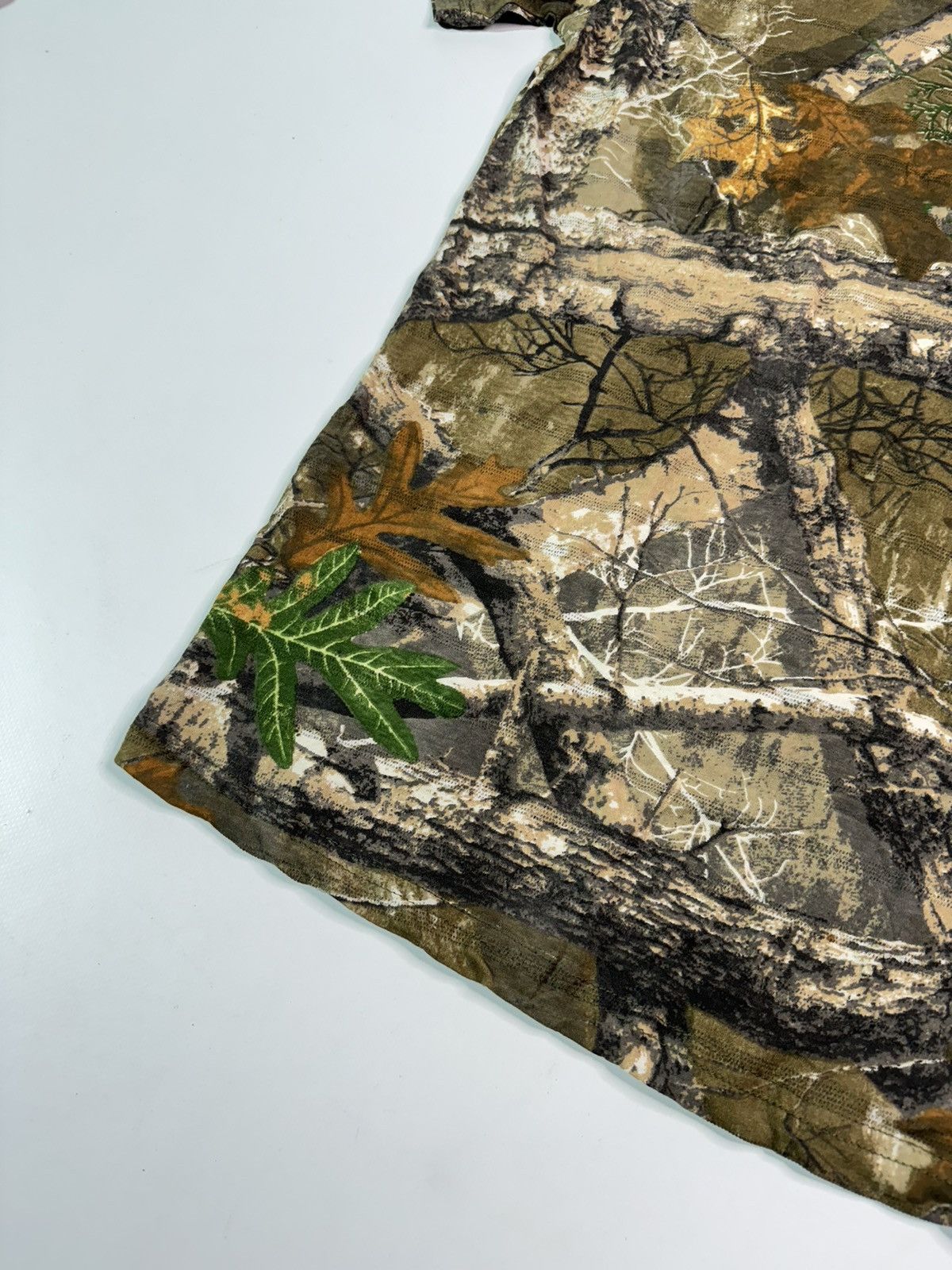 Japanese Brand × Realtree Vintage Realtree tee mossy oaks y2k camo swag drip skater Size US XL / EU 56 / 4 - 2 Thumbnail