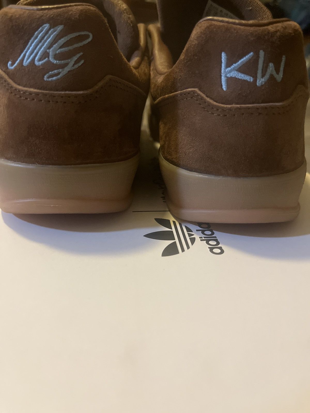 Adidas Aloha Super Karol Winthorp Size US 8.5 / EU 41-42 - 11 Thumbnail