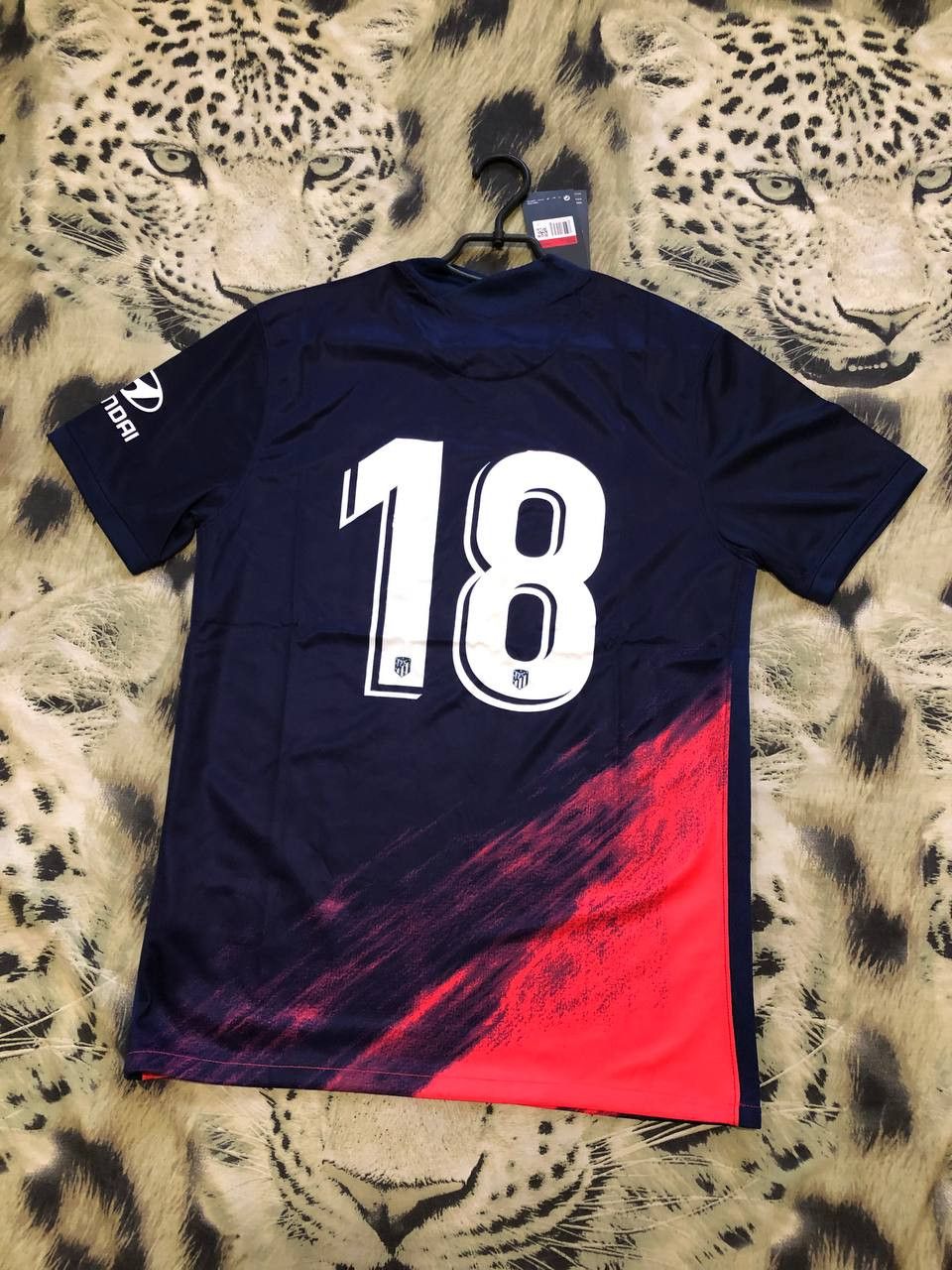 Nike Nike Football Shirt Atletico Madrid Home Soccer jersey Size US L / EU 52-54 / 3 - 15 Thumbnail