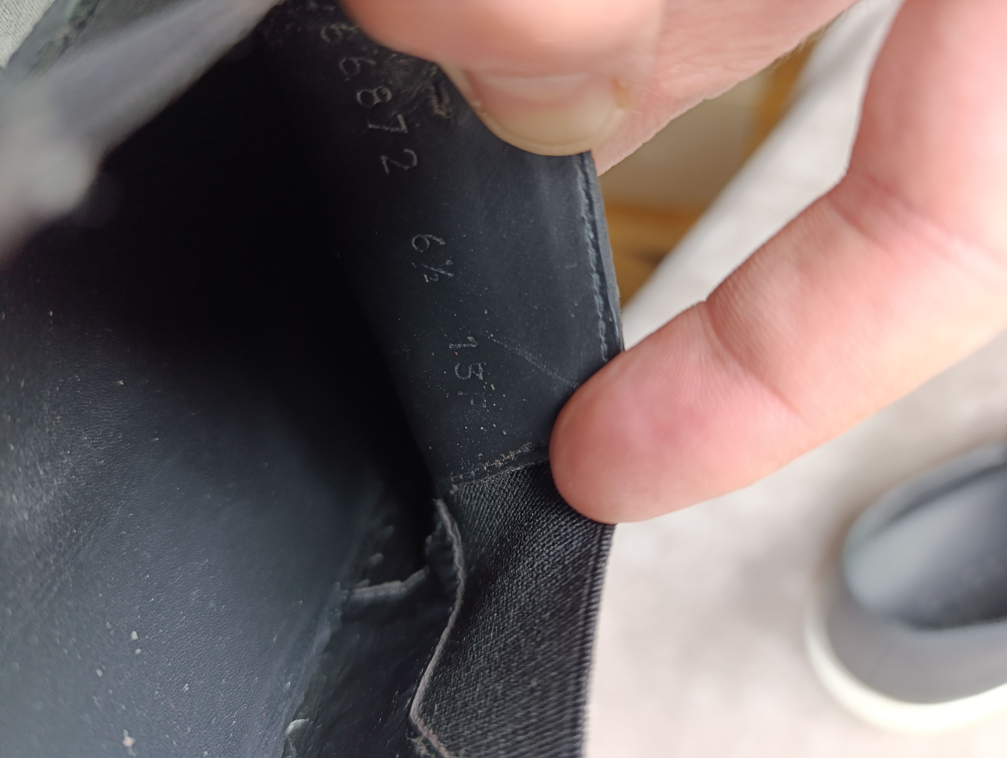 Gucci GUCCI LEATHER SIGNATURE SLIP-ON BLACK MONOGRAM Size US 7.5 / EU 40-41 - 16 Thumbnail