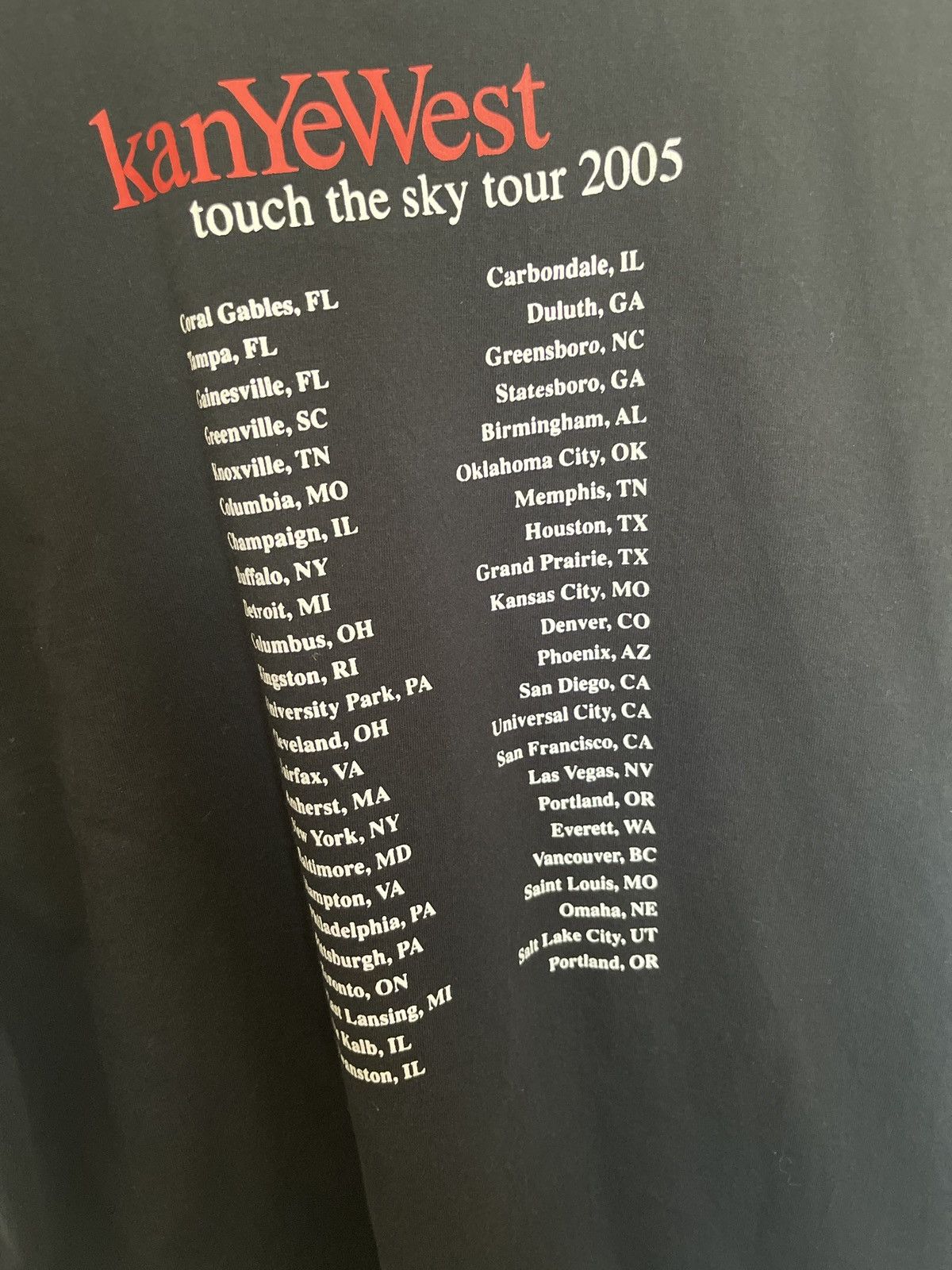 Vintage Vintage Kanye West t-shirt late registration Size US L / EU 52-54 / 3 - 6 Thumbnail