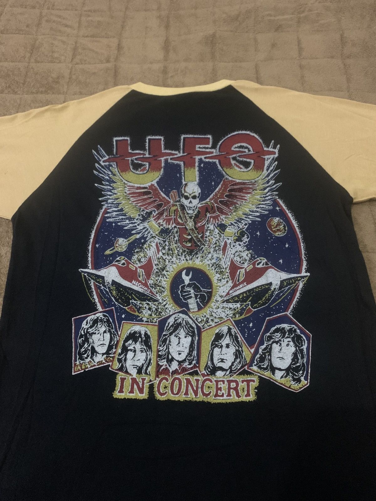 Band Tees Vintage UFO In Convert 80s Raglan Size US S / EU 44-46 / 1 - 10 Thumbnail