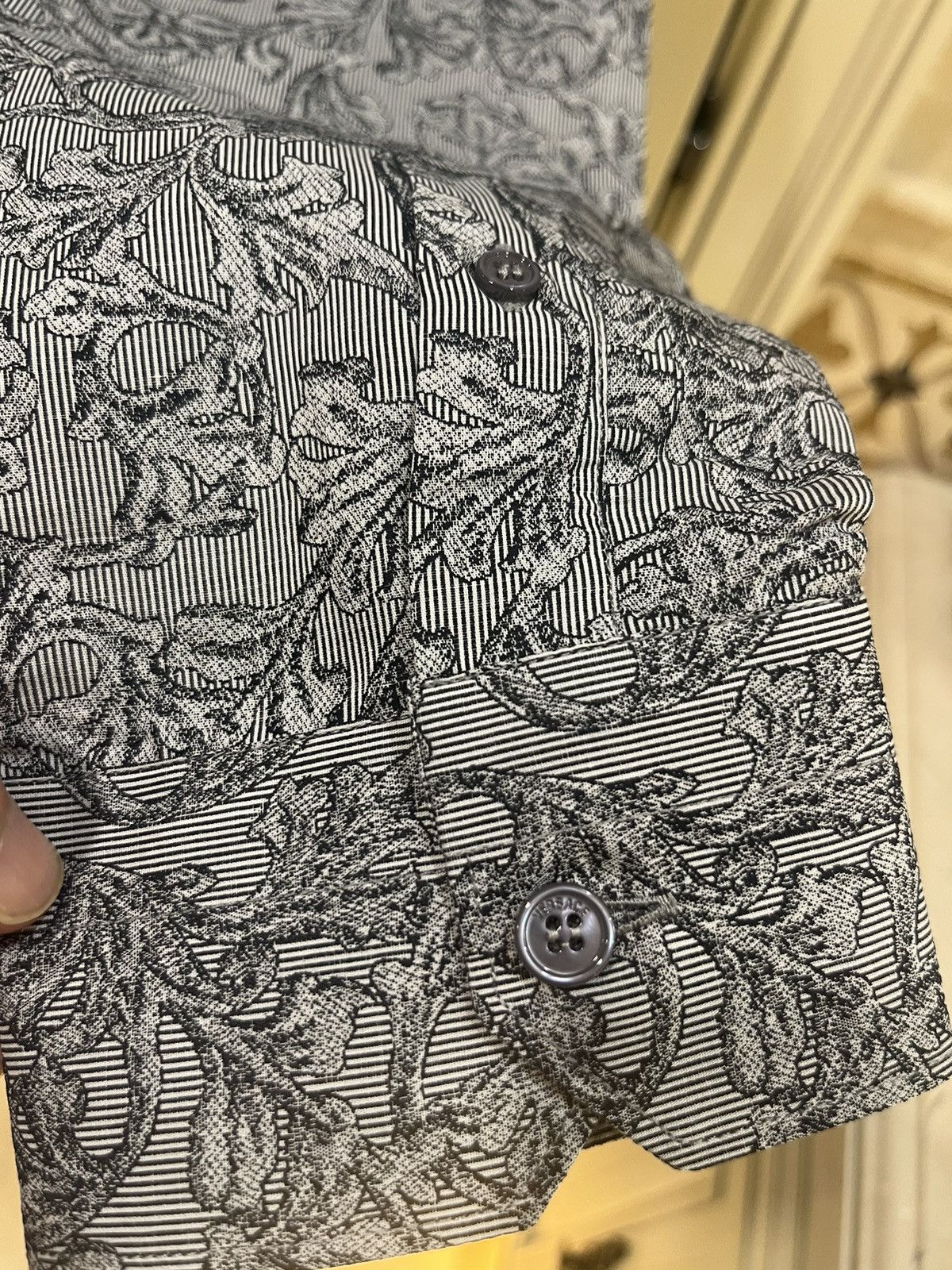 Versace Baroque print shirt collar size40 Size US M / EU 48-50 / 2 - 12 Thumbnail
