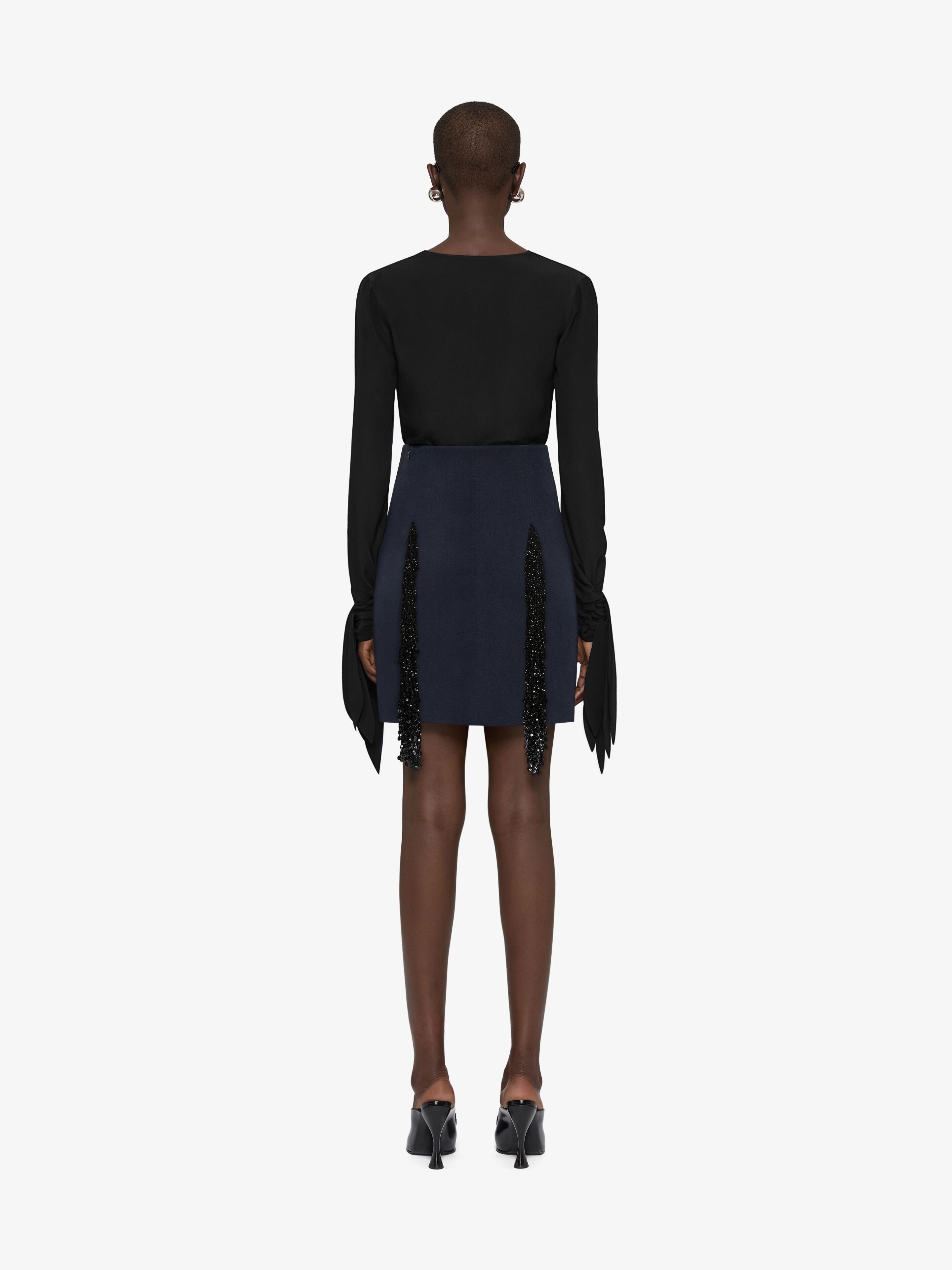 Givenchy o1w1db10326 Deep V-Neck Bow Cuffs Blouse in Black Size XXS / US 00 / IT 34 - 3 Thumbnail