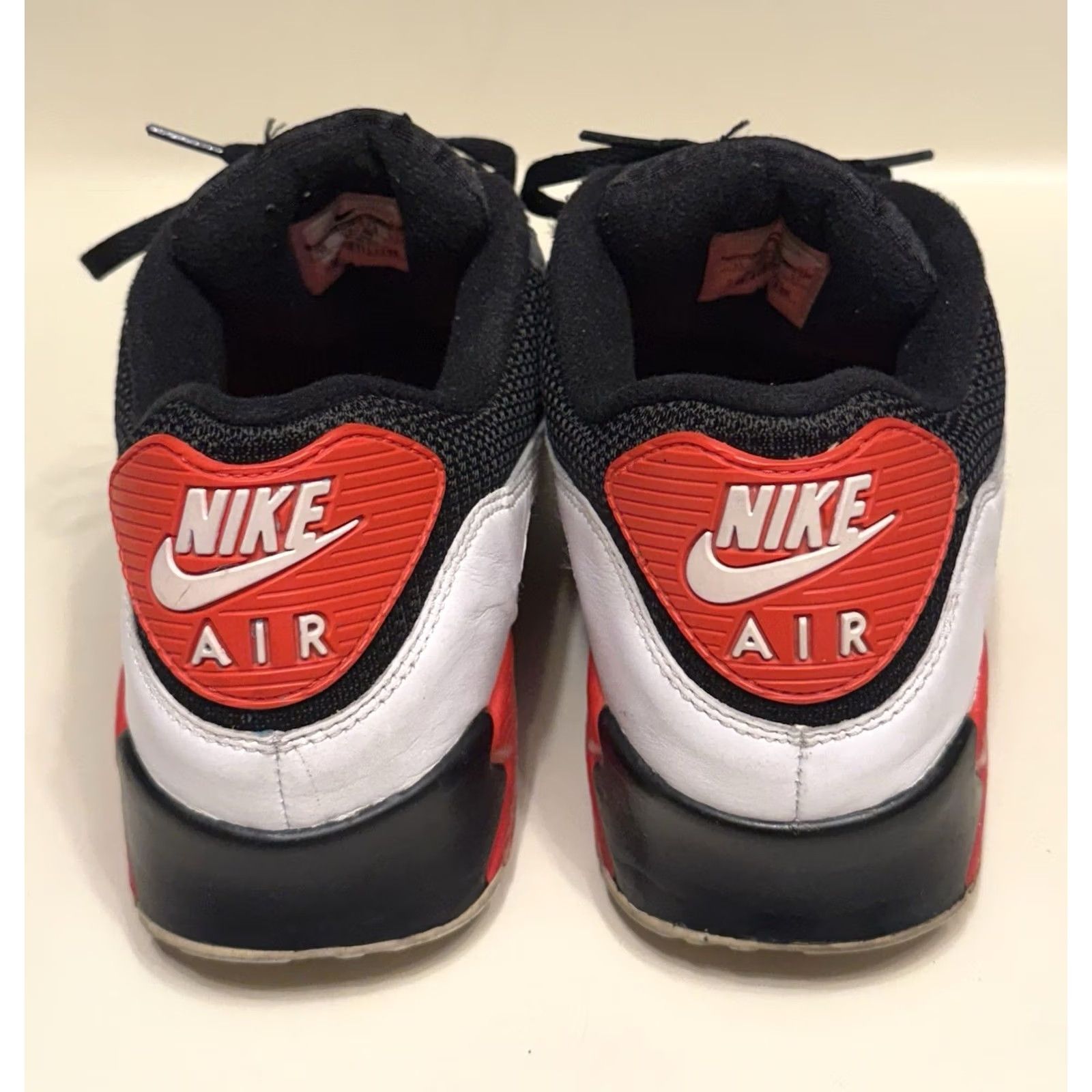 Nike Nike Air Max 90 Sneaker Men 2015 Size 13 US/47.5 EU Black/White/Gray Infrared Reversed OG 725233-006 Vintage: No Size US 12 / EU 45 - 4 Thumbnail