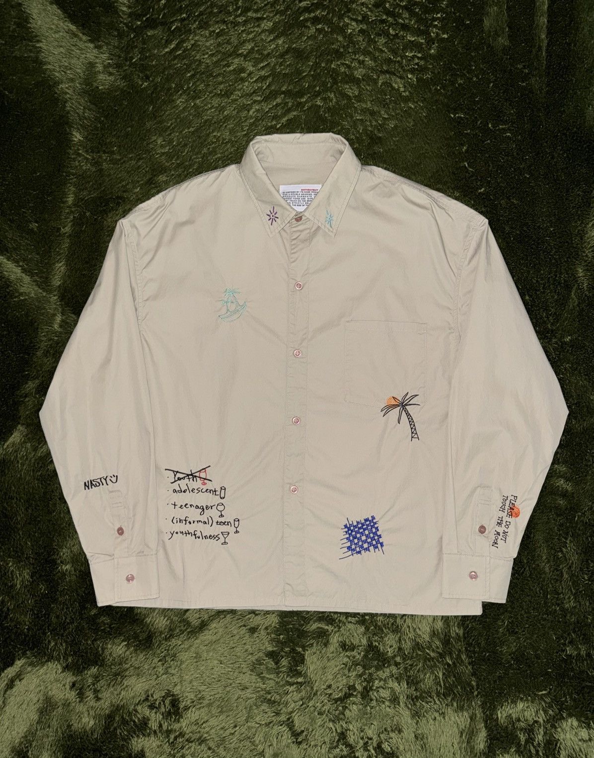 Japanese Brand [L] BIRTHDAYSUIT relaxed Embroidery Doodle Logo Shirt Beige Size US L / EU 52-54 / 3 - 1 Thumbnail