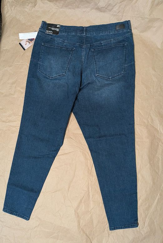 Other Sofia Vergara Jeans Lift & Sculp Skinny NWT super high rise Size 40" / US 18 - 6 Thumbnail
