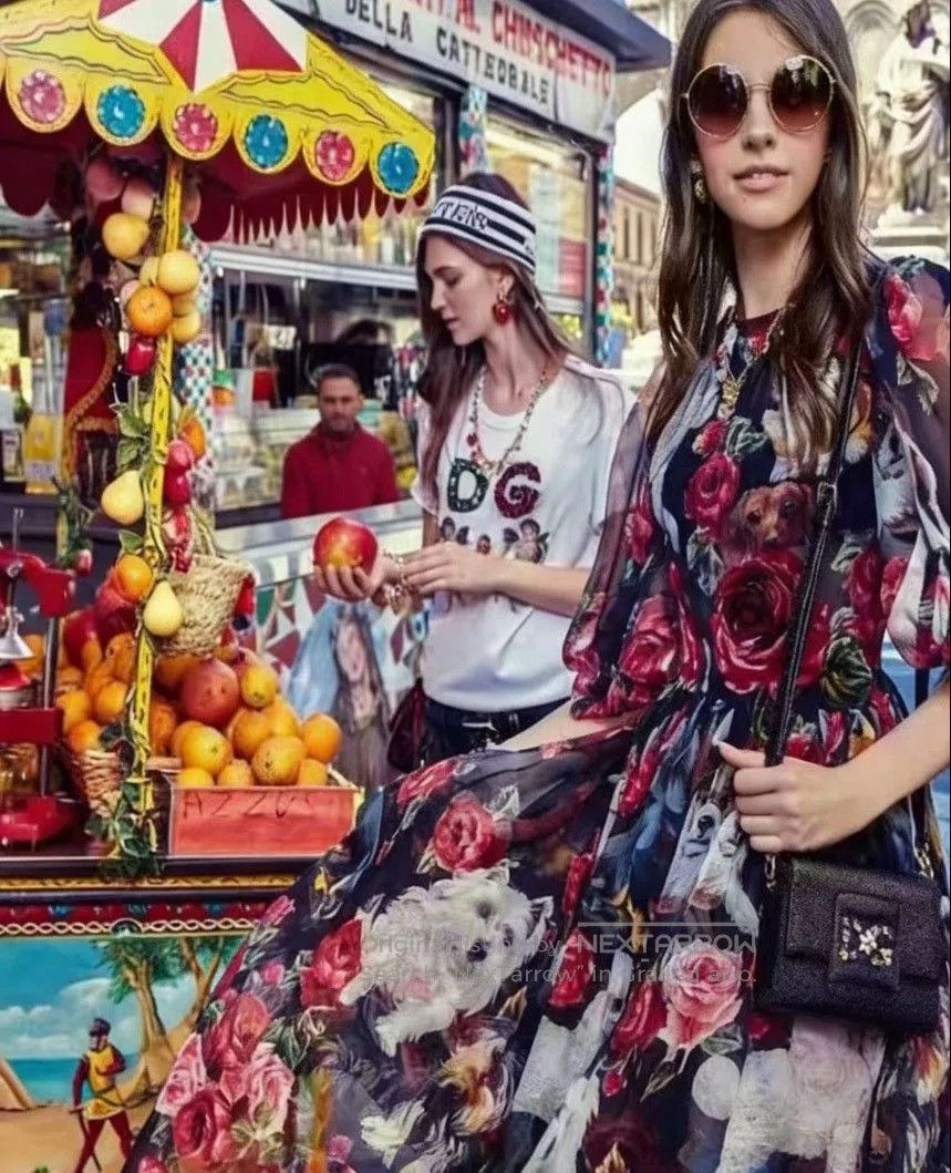 Dolce & Gabbana Dolce&Gabbana Rose Dog Silk Dress. Size M / US 6-8 / IT 42-44 - 3 Thumbnail