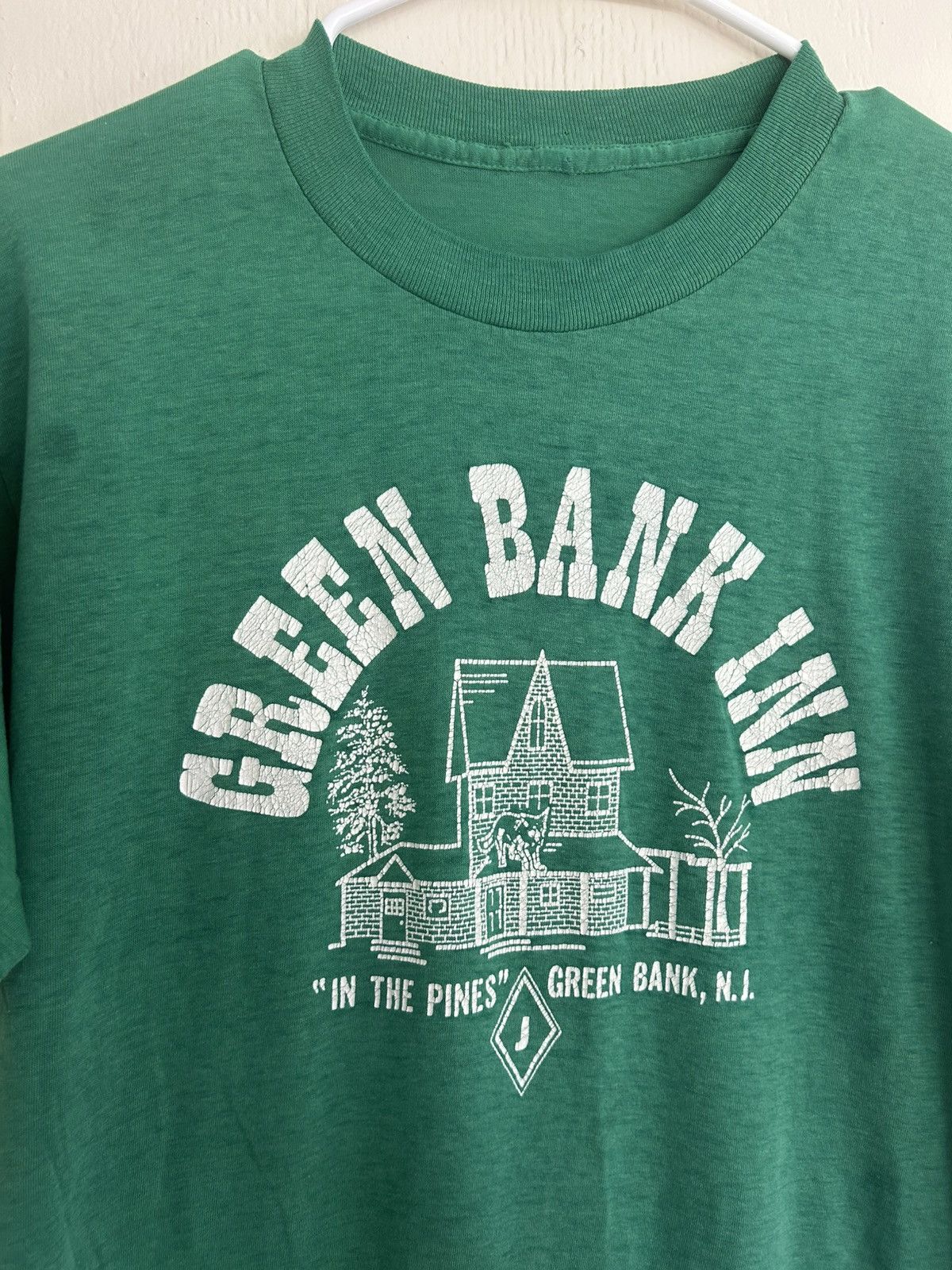 Vintage Vintage 80s Green Bank Inn Green Graphic T-shirt Size US M / EU 48-50 / 2 - 2 Thumbnail