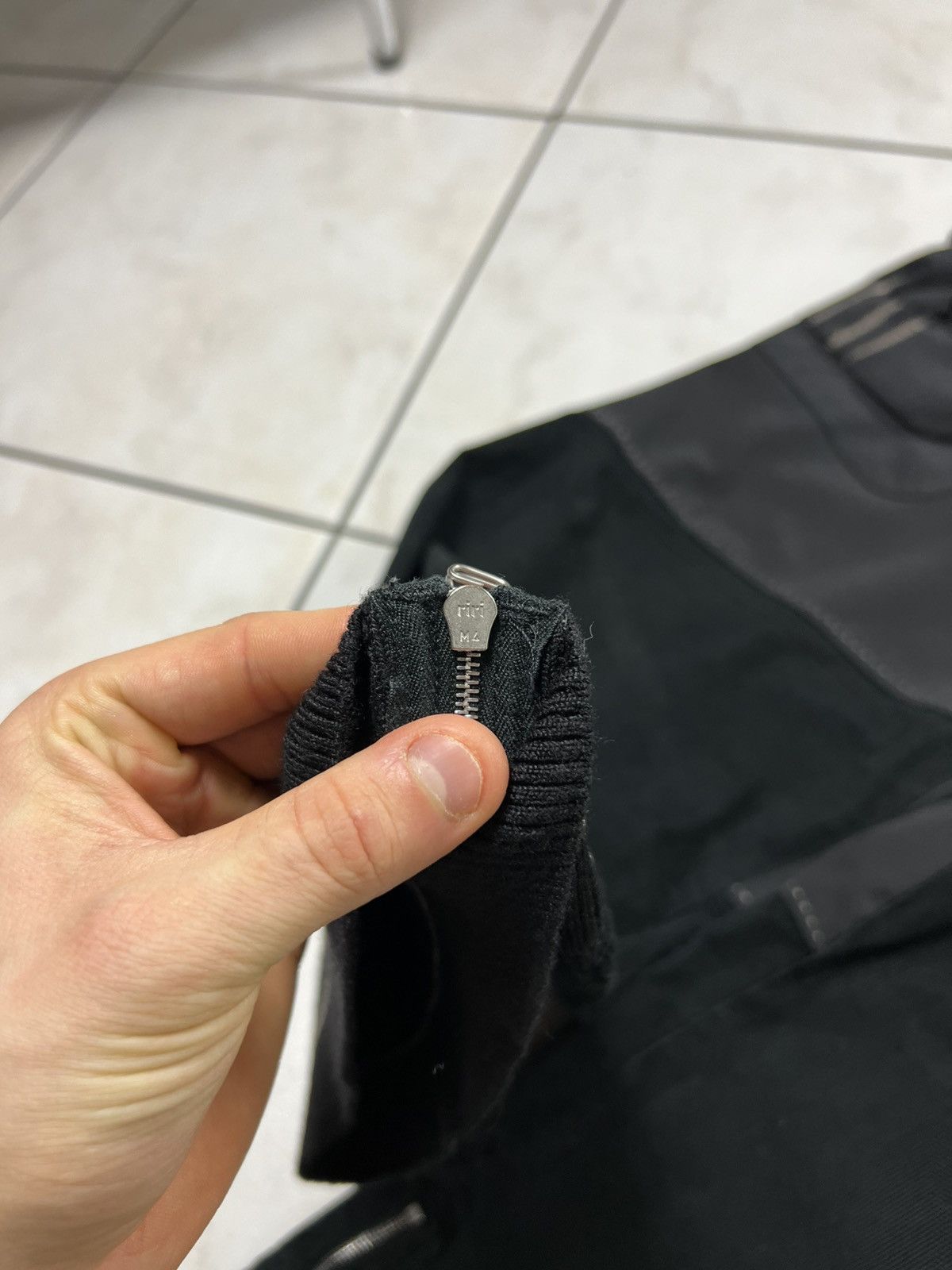 Marithe + Francois Girbaud Marithe + Francois Girbaud nylon y2k cargo pocket zip pants Size 27" / US 4 / IT 40 - 16 Thumbnail