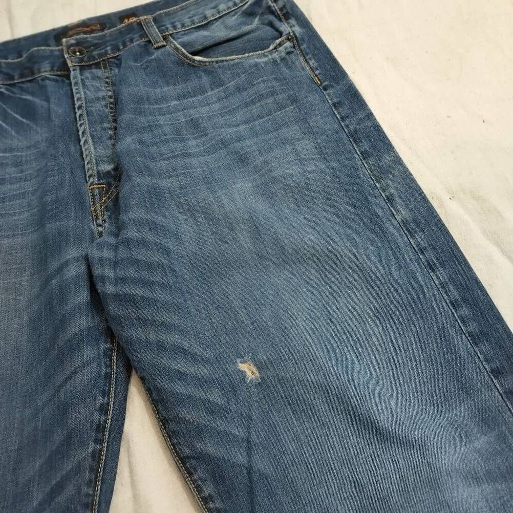 Ed Hardy Ed Hardy tiger embossed wide leg jeans sz 40x34 10657 Size US 40 / EU 56 - 3 Thumbnail