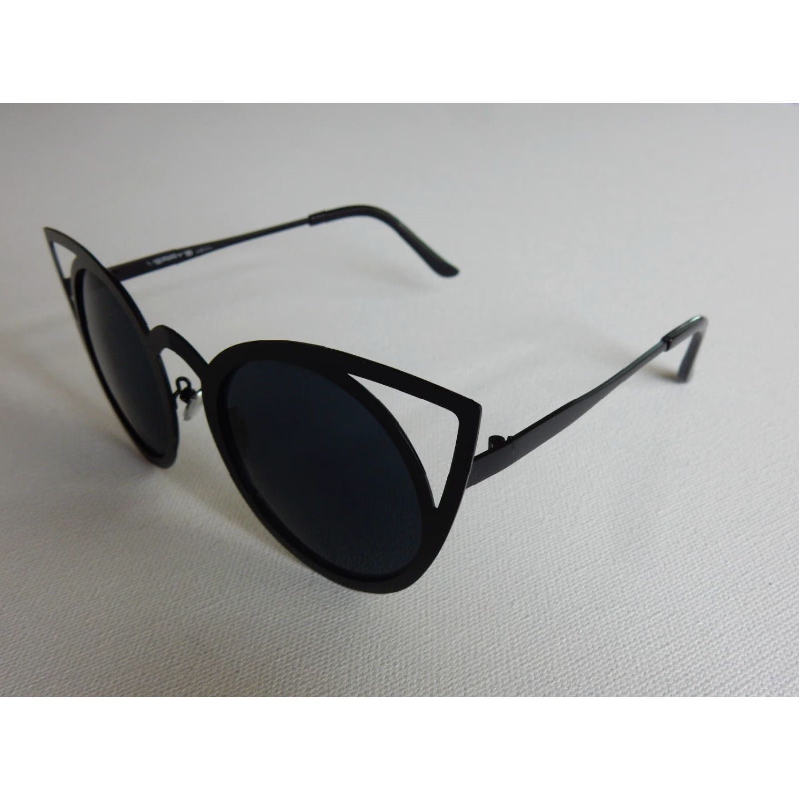 Vintage VINTAGE Merrys Sunglasses Women Cat Eye Black Fashion Accessory Size ONE SIZE - 2 Thumbnail