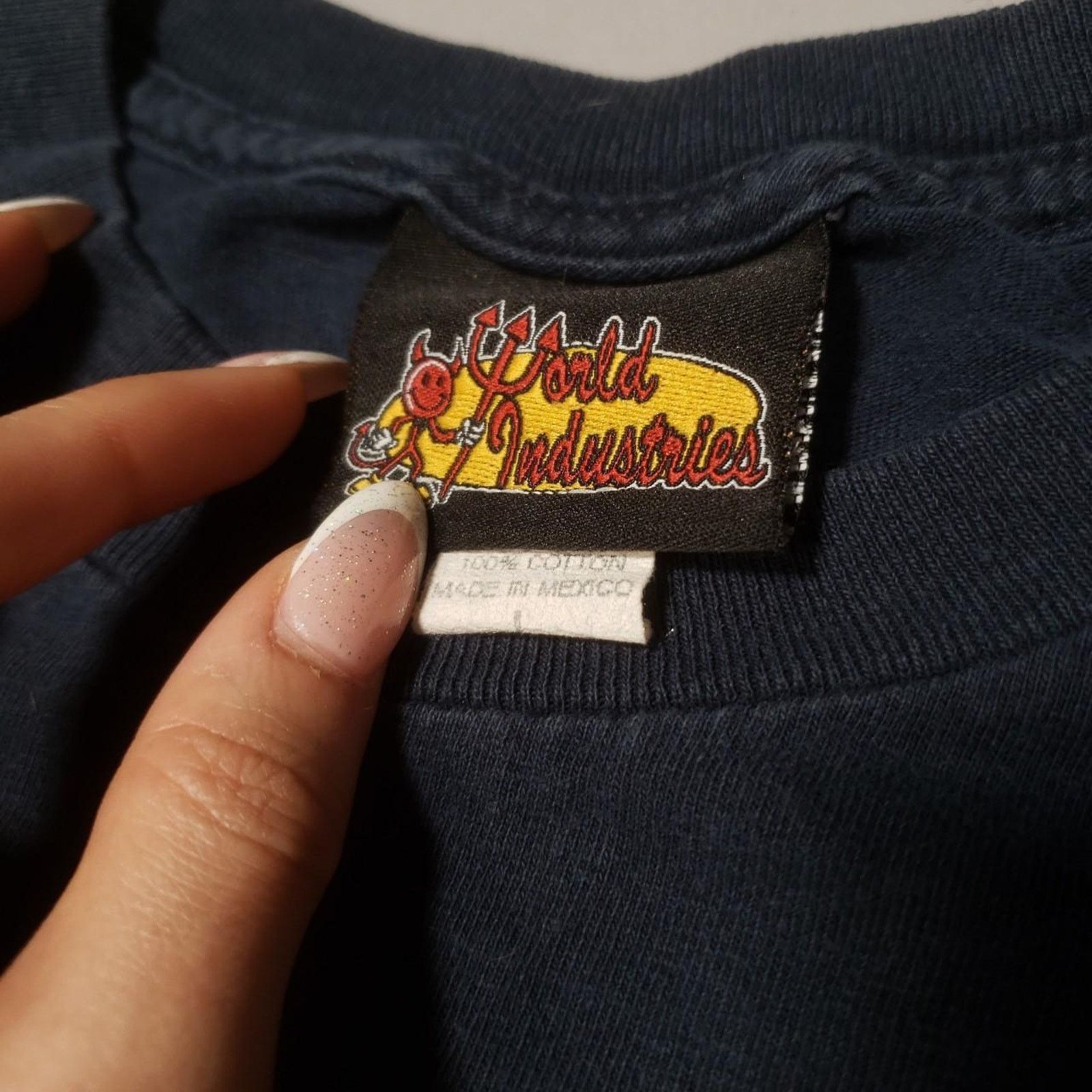 Vintage Vintage Y2K World Industries Skateboard T Shirt Youth XL Size US S / EU 44-46 / 1 - 5 Thumbnail