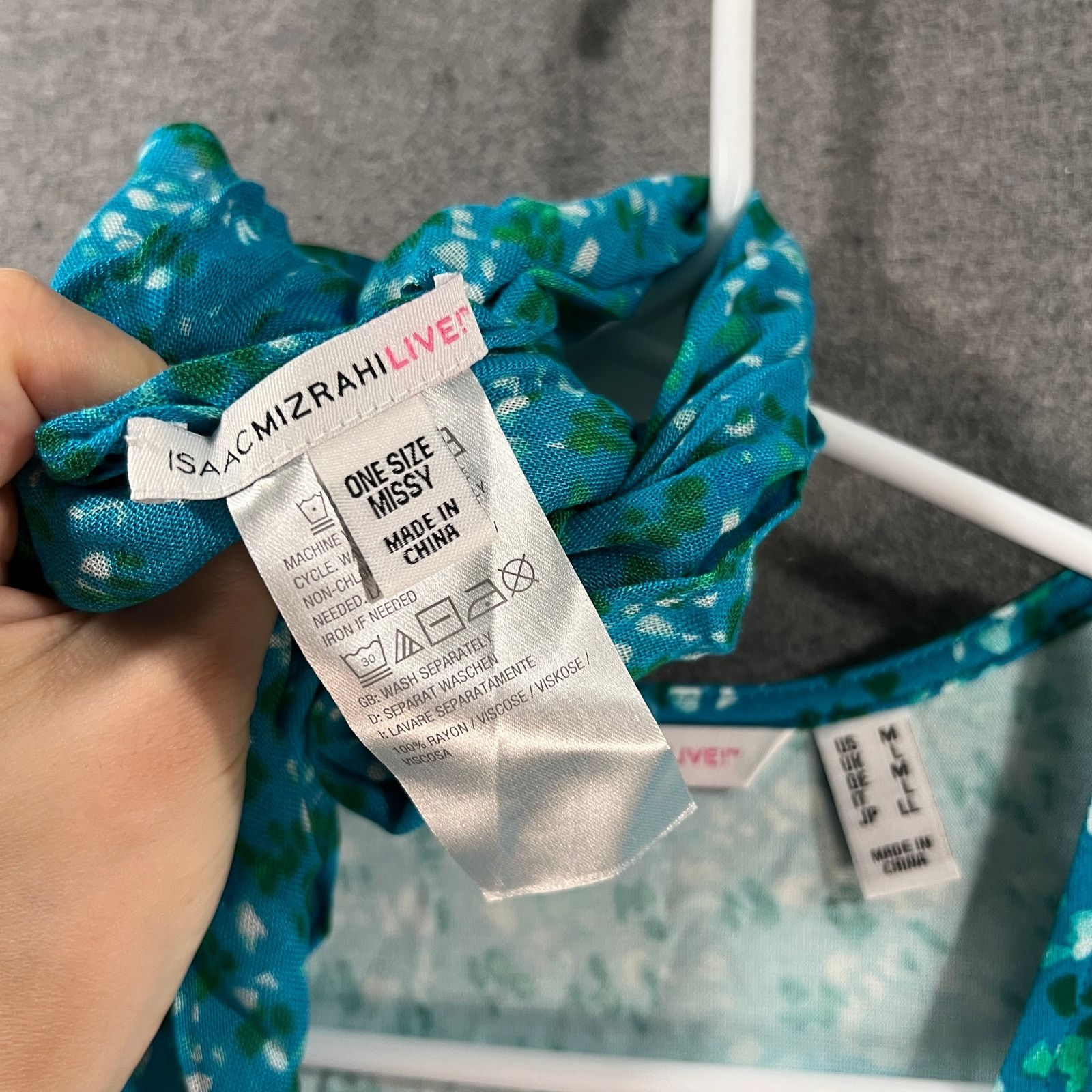 Isaac Mizrahi Isaac Mizrahi LIVE! Printed V-neck Top with Detachable Size M / US 6-8 / IT 42-44 - 6 Thumbnail