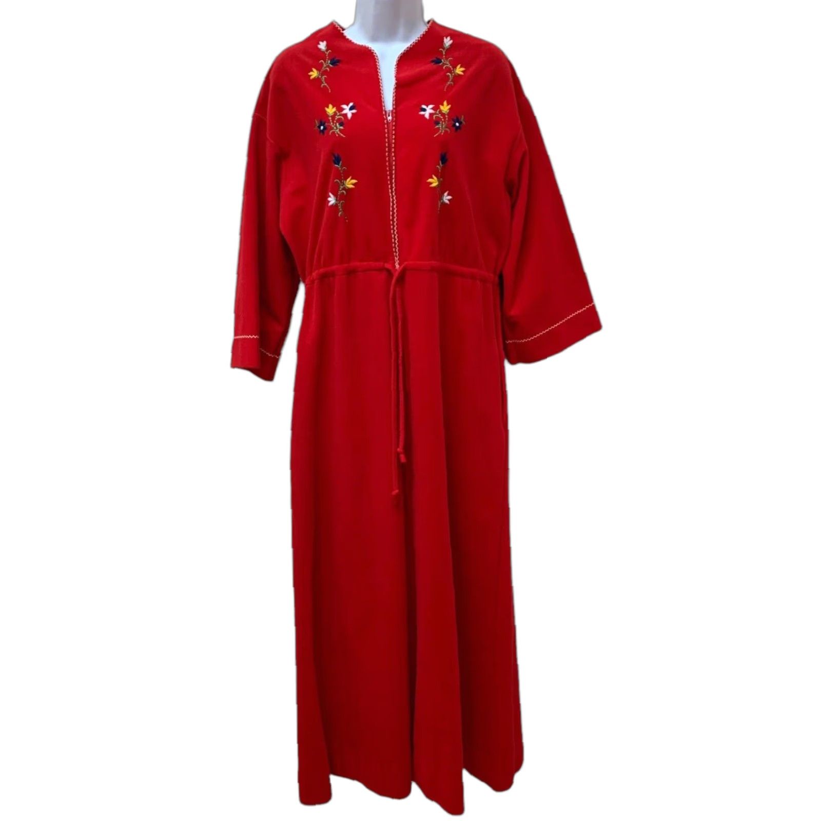 Vintage VINTAGE Vassarette Red Embroidered Zipper Front Robe House Coat M Made in USA Shirt Adult M Red Art Deco Womens Size ONE SIZE - 1 Thumbnail