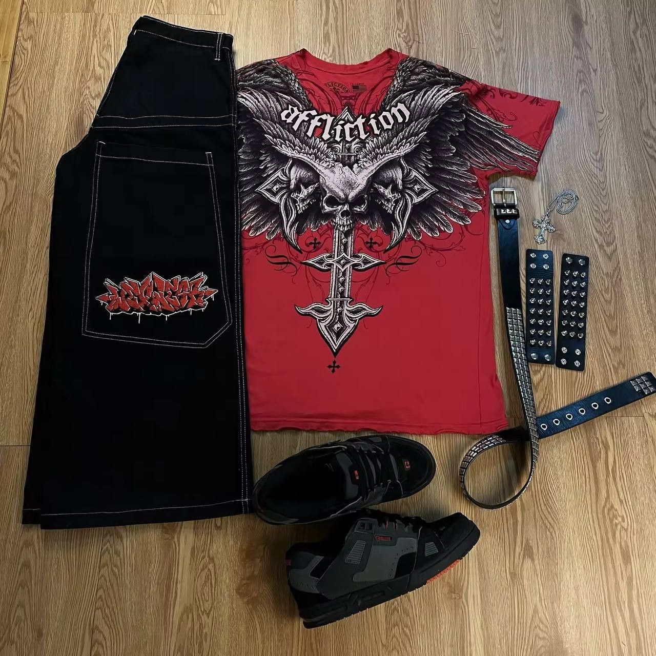 Japanese Brand × Vintage jeans and t-shirt suit with graphic embroidery Size 42L - 1 Thumbnail