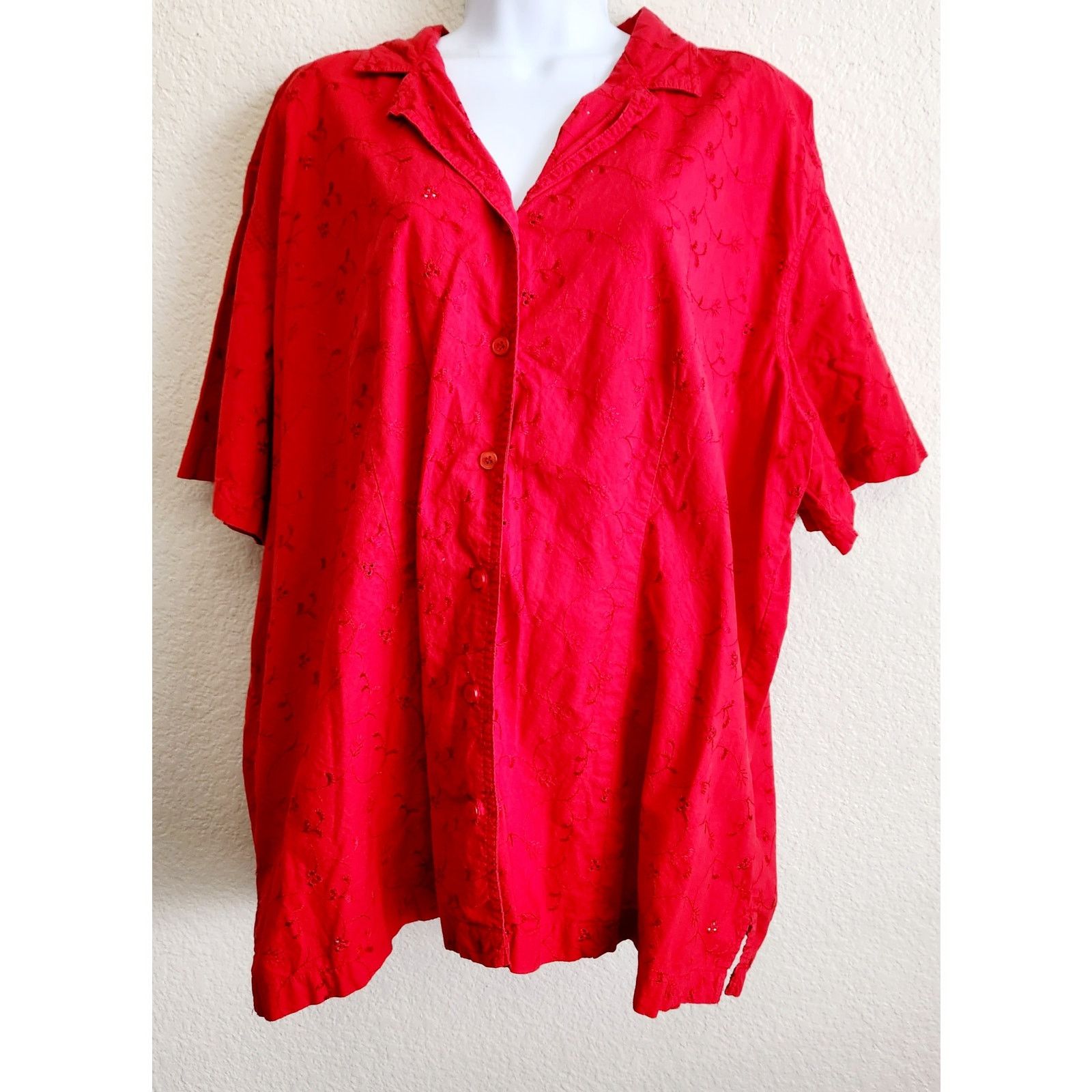 Other Bobbie Brooks Woman Red Eyelet Button Up Collard Top 22W 24W Size 3XL / US 20-22 - 1 Thumbnail