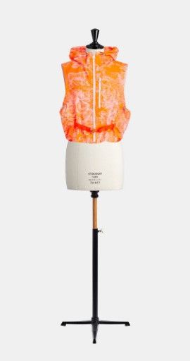 o1w1db10924 Vest in Orange