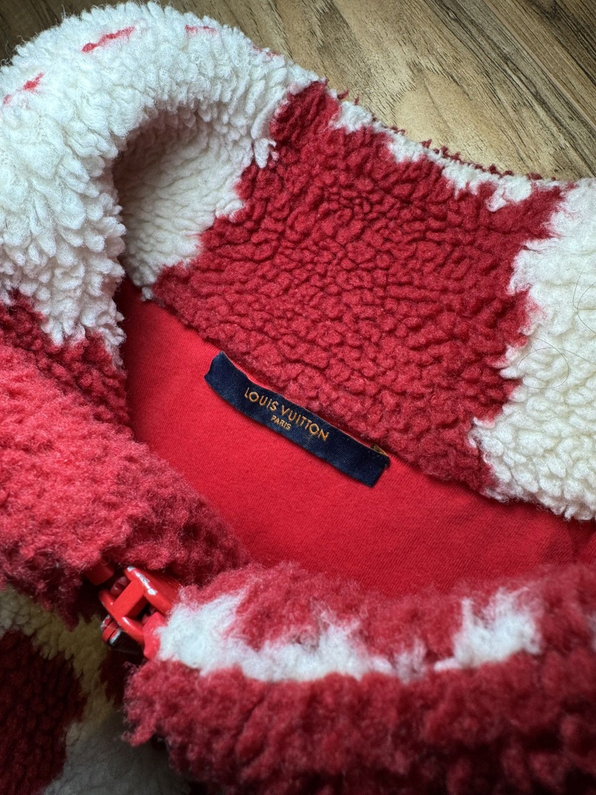 Louis Vuitton Louis Vuitton Red Checkered Fleece Size US L / EU 52-54 / 3 - 5 Thumbnail