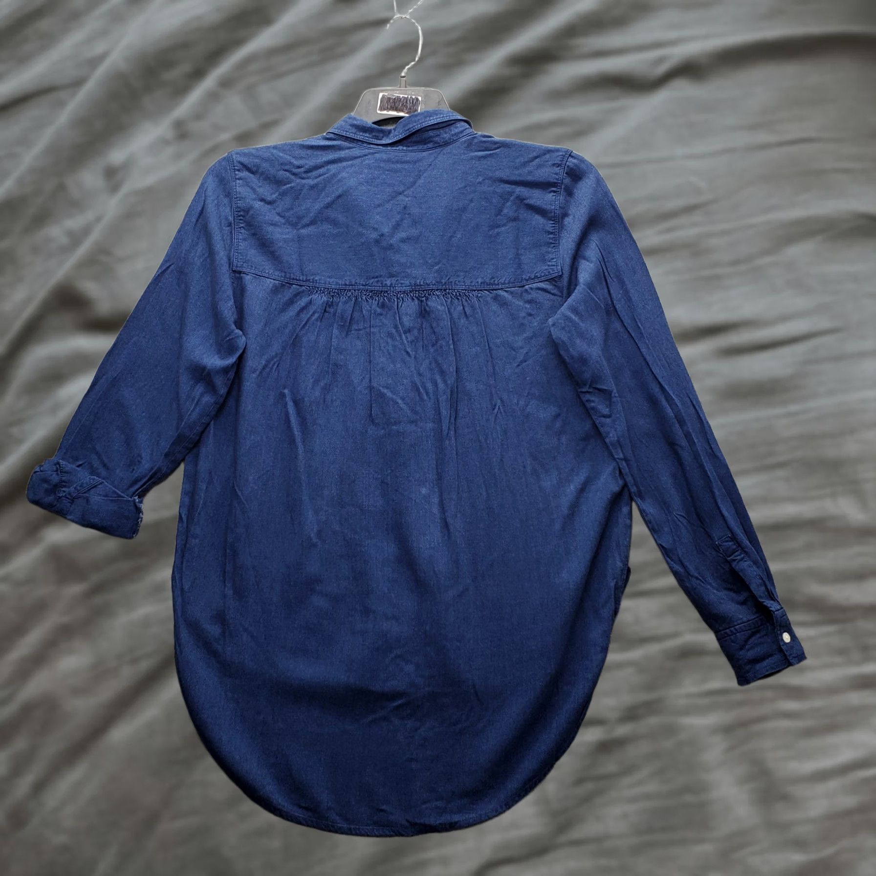 Loft LOFT Shirt Women S Navy Soft Stretch Long Sleeve Collared Button Up High Low Hem - Size S - Navy - Women - Button-Up - Casual Shirt Size S / US 4 / IT 40 - 1 Thumbnail