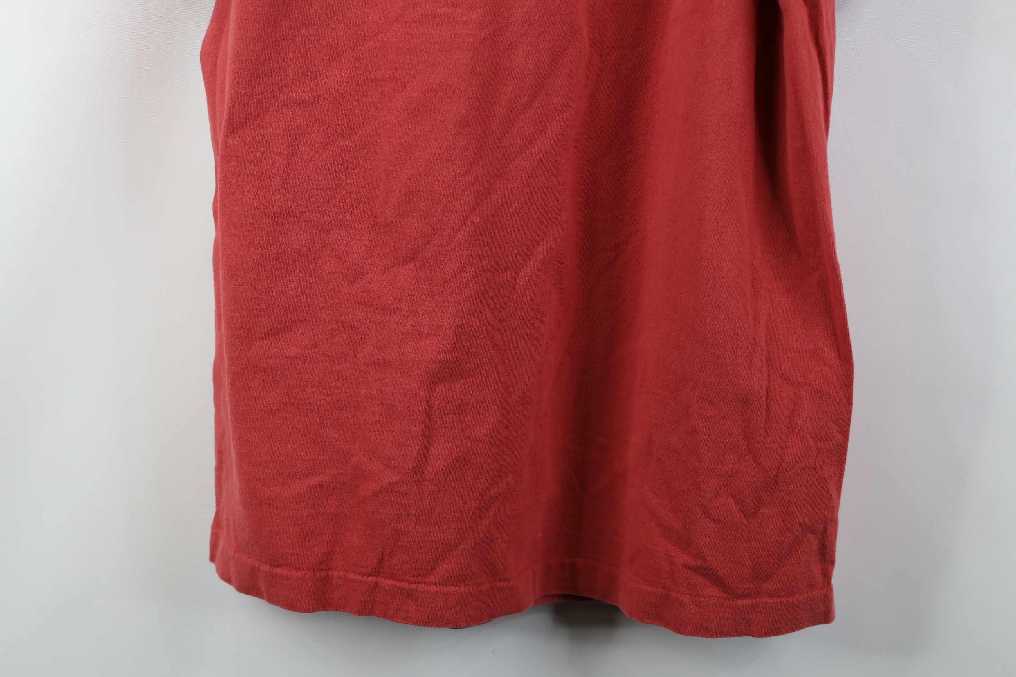 Vintage Vintage 90s Streetwear Kokopelli Aspen Skiing T-Shirt Red Size US L / EU 52-54 / 3 - 14 Thumbnail