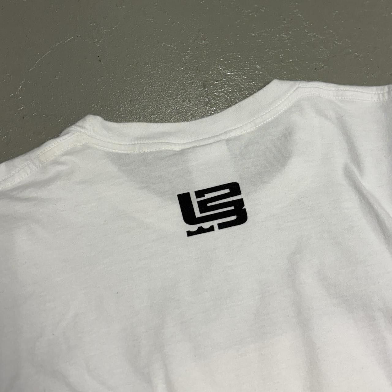 Nike Vintage Lebron James Chamber Of Fear Nike Shirt Size US XL / EU 56 / 4 - 4 Thumbnail