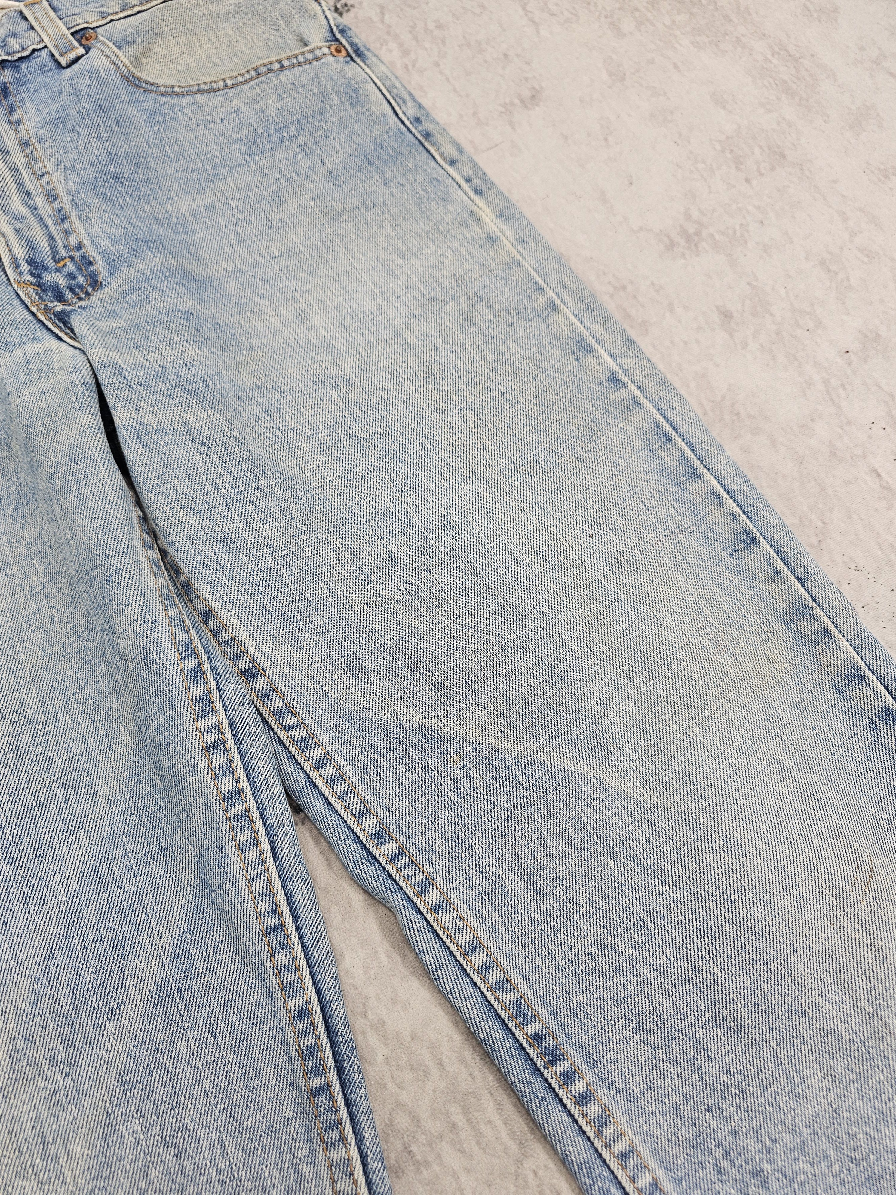 Levi's Vintage Clothing Vtg 90'S LEVIS 505 Light Blue Stain Ripped Blue Jeans L0501 Size US 32 / EU 48 - 5 Thumbnail