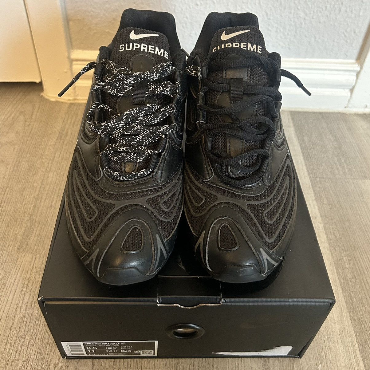 Nike × Supreme Supreme Nike Air Max 98 Size US 9.5 / EU 42-43 - 3 Thumbnail