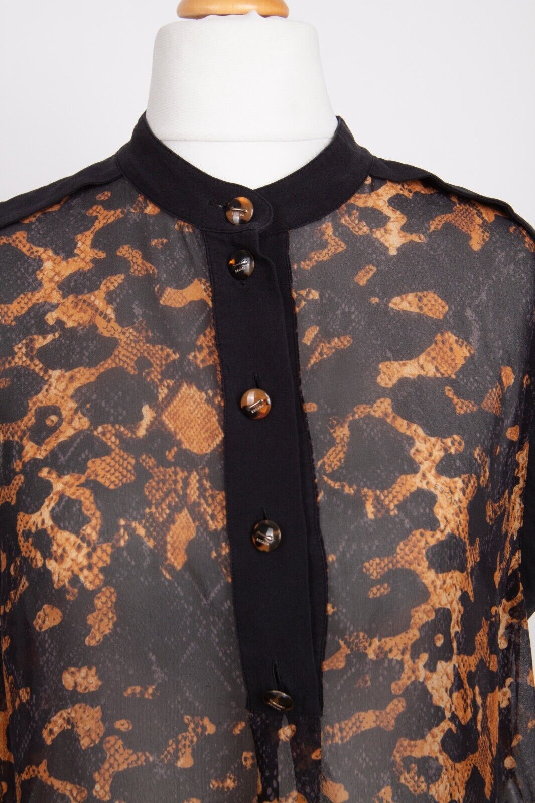 Escada Escada Silk Blouse Leopard Snake Pattern Vintage Size M / US 6-8 / IT 42-44 - 2 Thumbnail