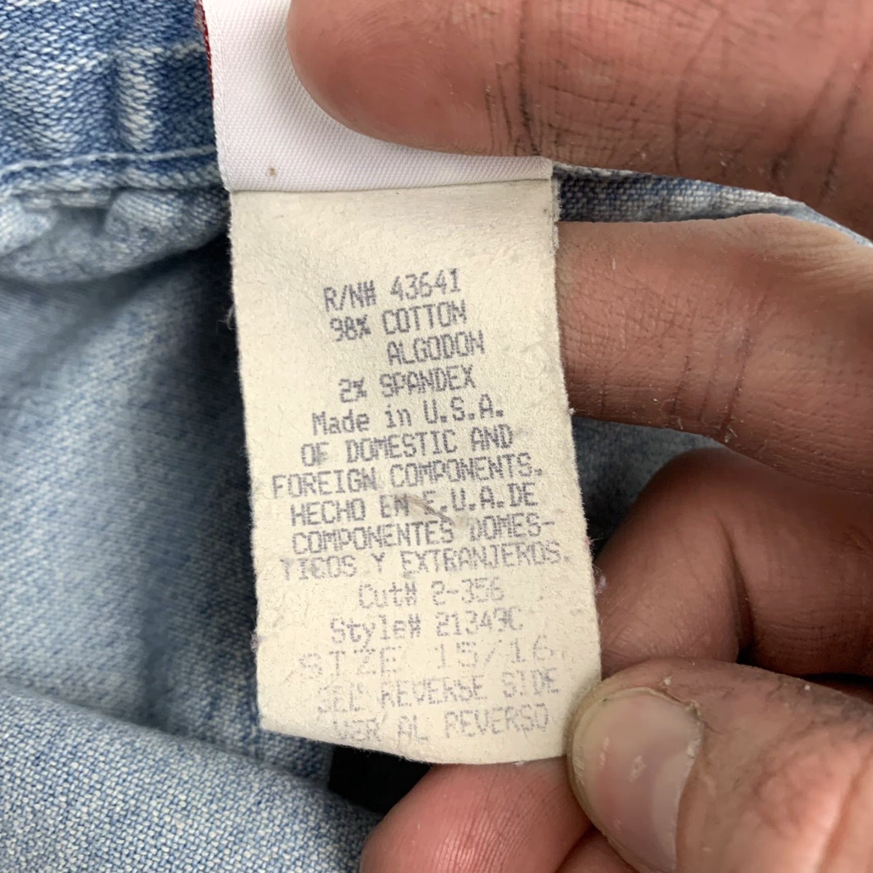 Vintage VINTAGE No Boundaries Jeans Womens 16 Blue Worn Thrashed Faded Y2K 90s VTG - Straight, Pockets, Zip, Button, Regular - 90s American Era Women’s Jeans Size 38" / US 16 / IT 52 - 6 Thumbnail