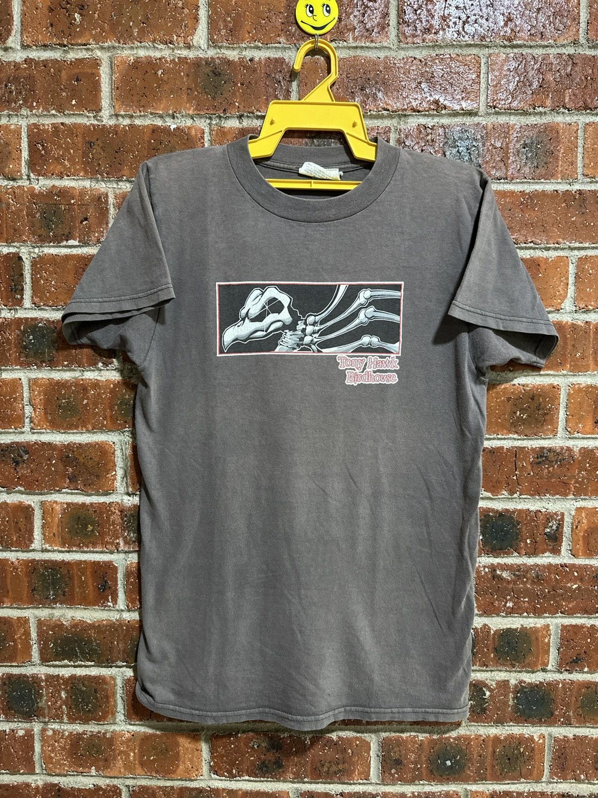 Tony Hawk Vintage 90s Tony Hawk X Birdhouse Sun Faded Tee Size US S / EU 44-46 / 1 - 1 Thumbnail