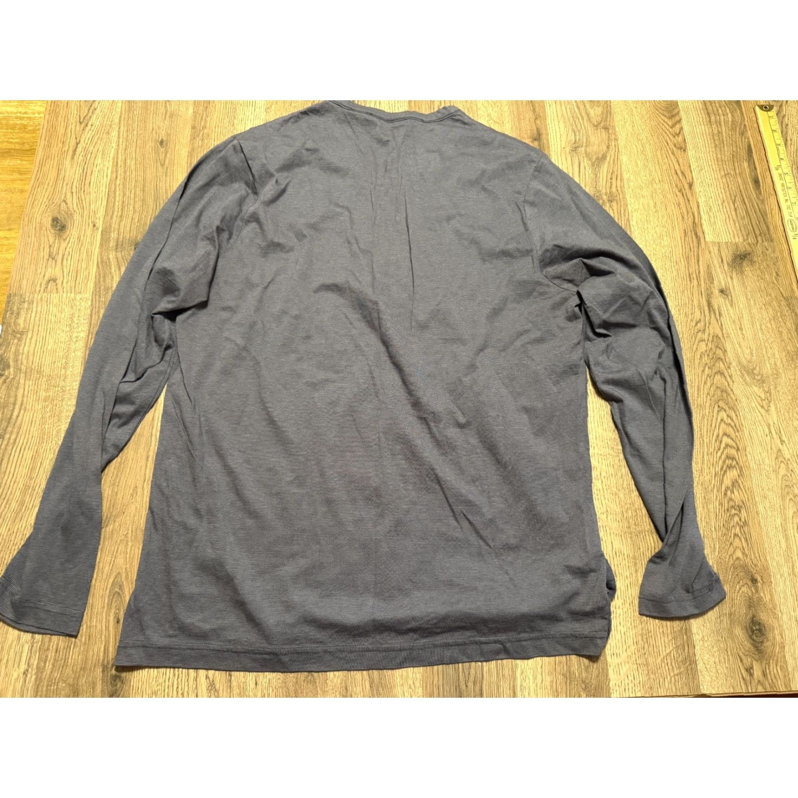 Perry Ellis Perry Ellis Shirt Men L Gray Long Sleeve V-neck Cotton Blend Regular Size US L / EU 52-54 / 3 - 2 Thumbnail