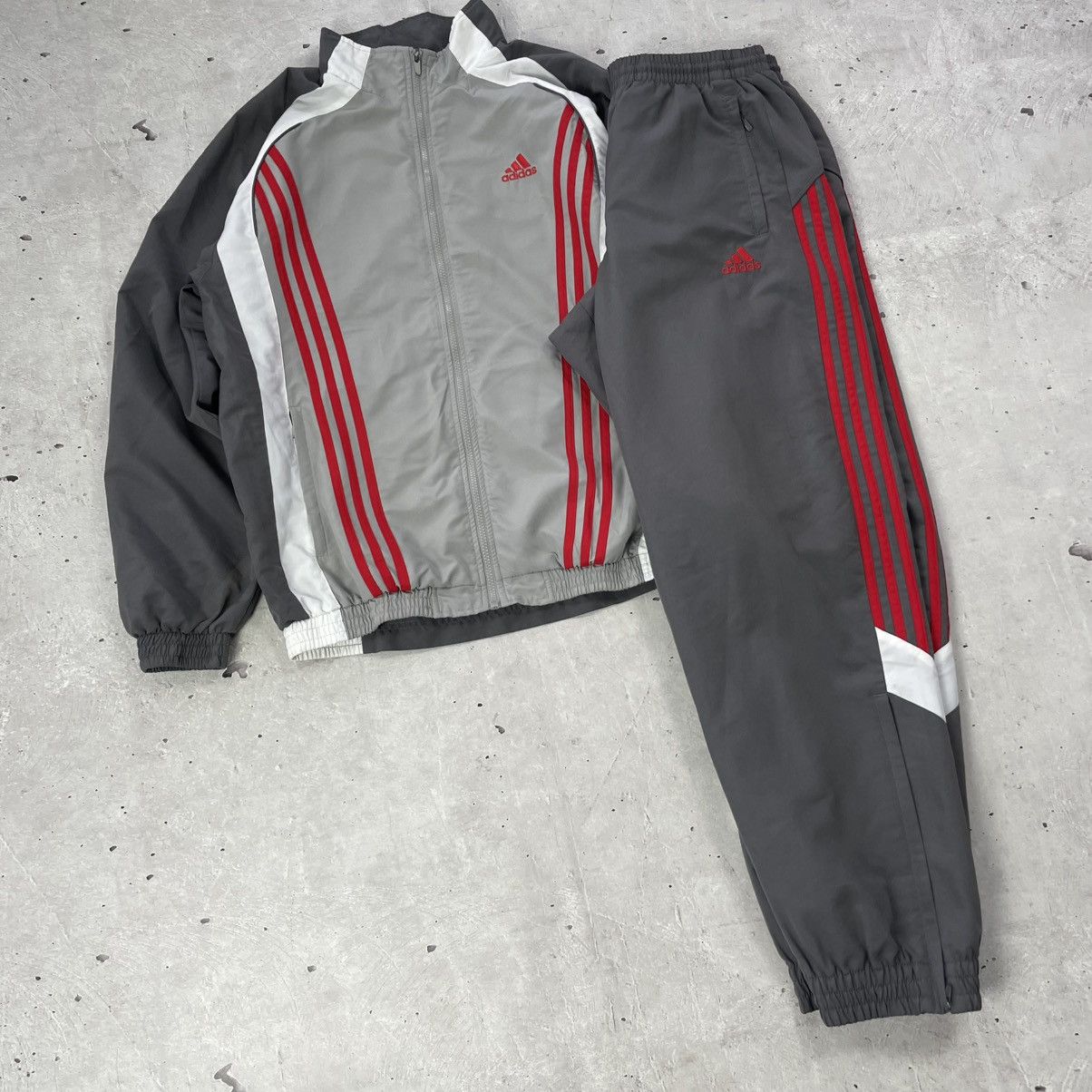 Adidas Vintage Adidas Tracksuit Jacket and Pants size 42/44 Size 44L - 2 Thumbnail